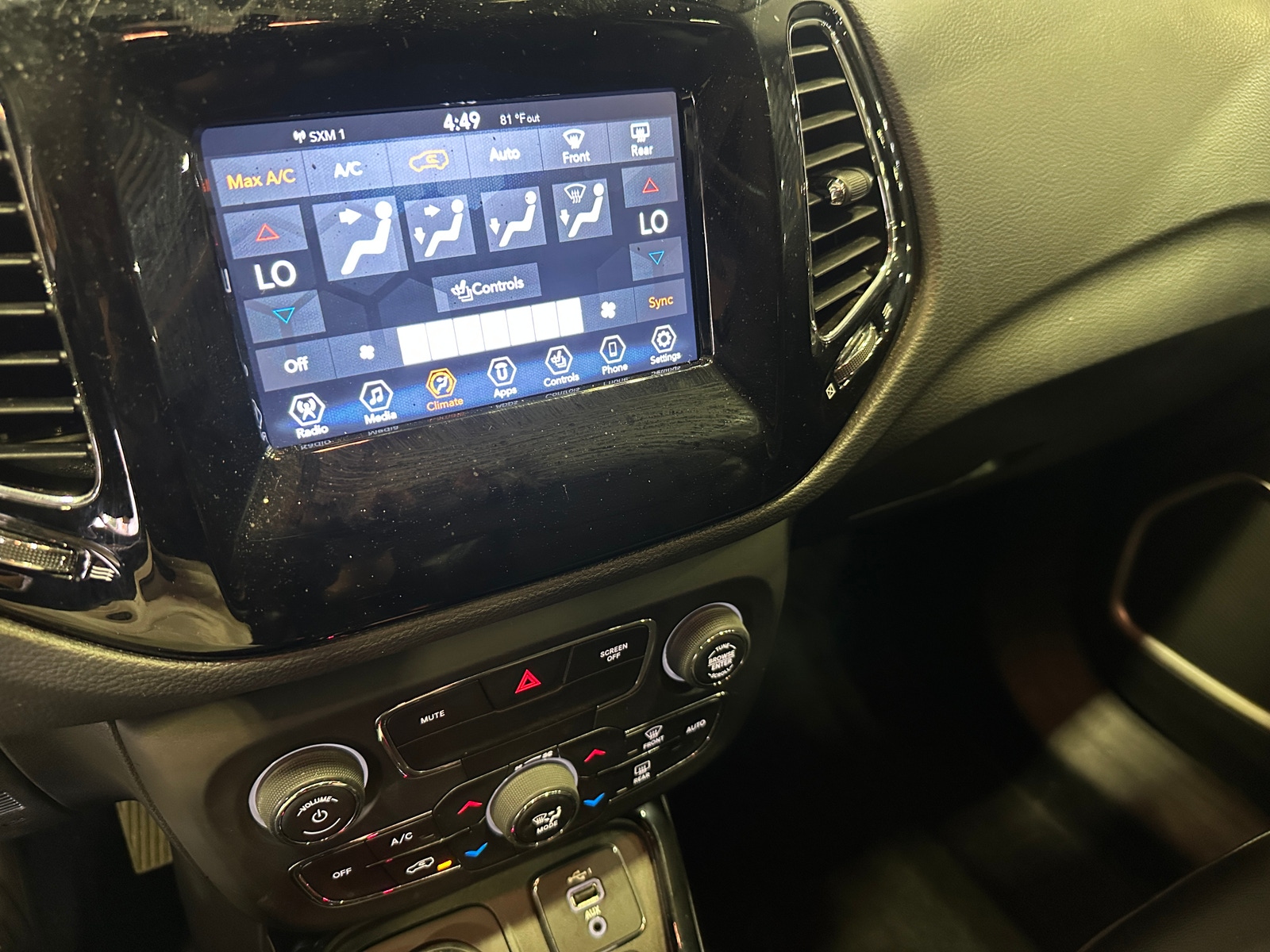 Thumbnail: 2019 Jeep Compass - 4