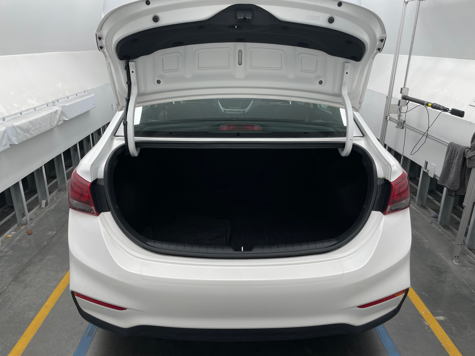 Thumbnail: 2022 Hyundai Accent - 7