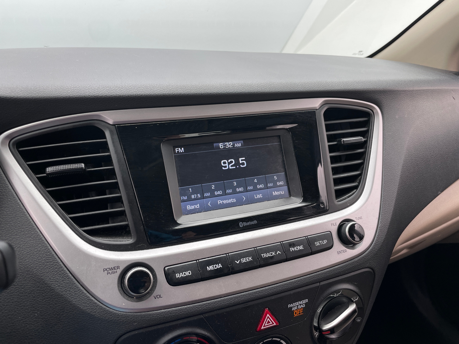 Thumbnail: 2022 Hyundai Accent - 4