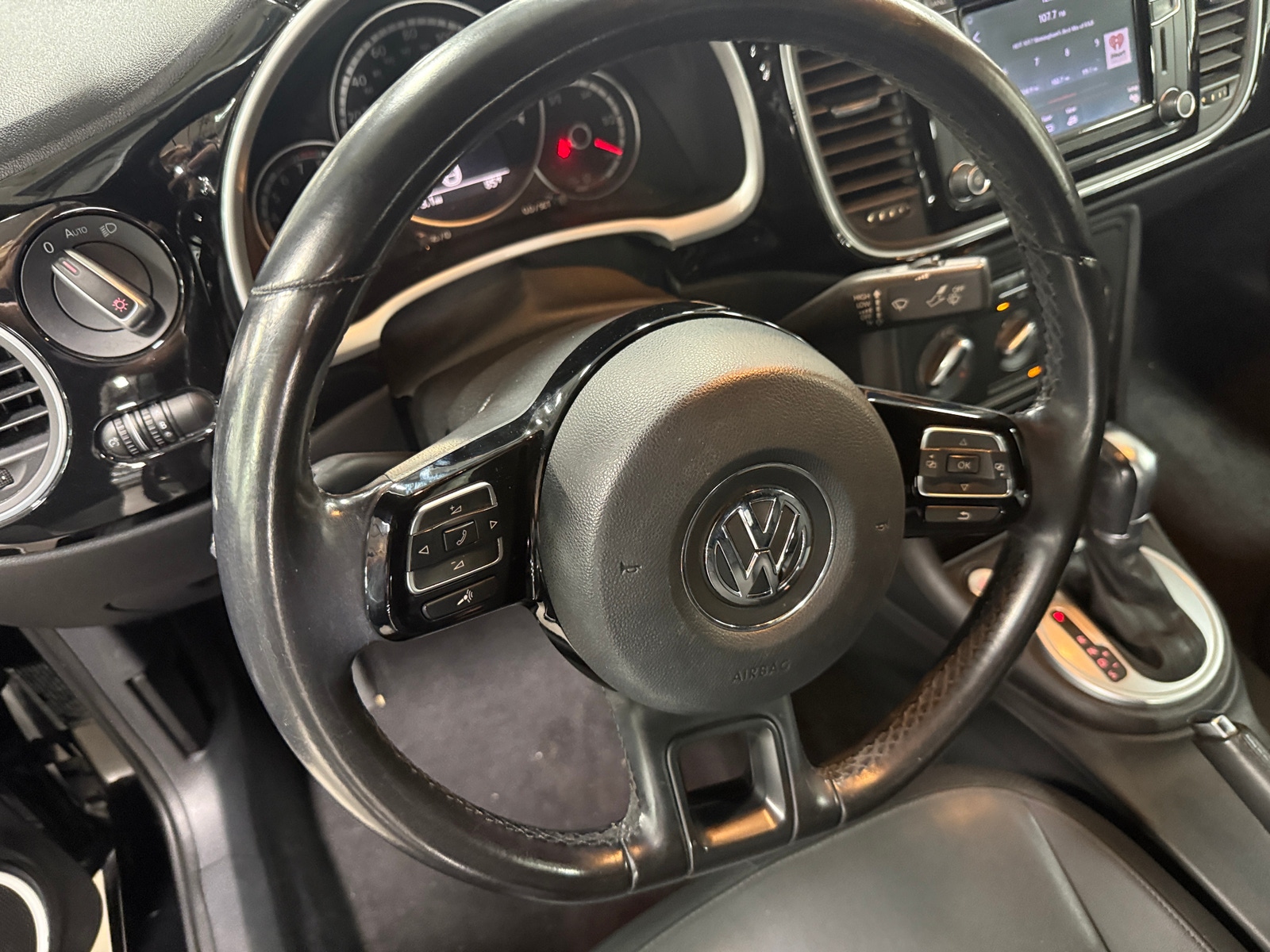 Thumbnail: 2016 Volkswagen Beetle - 4