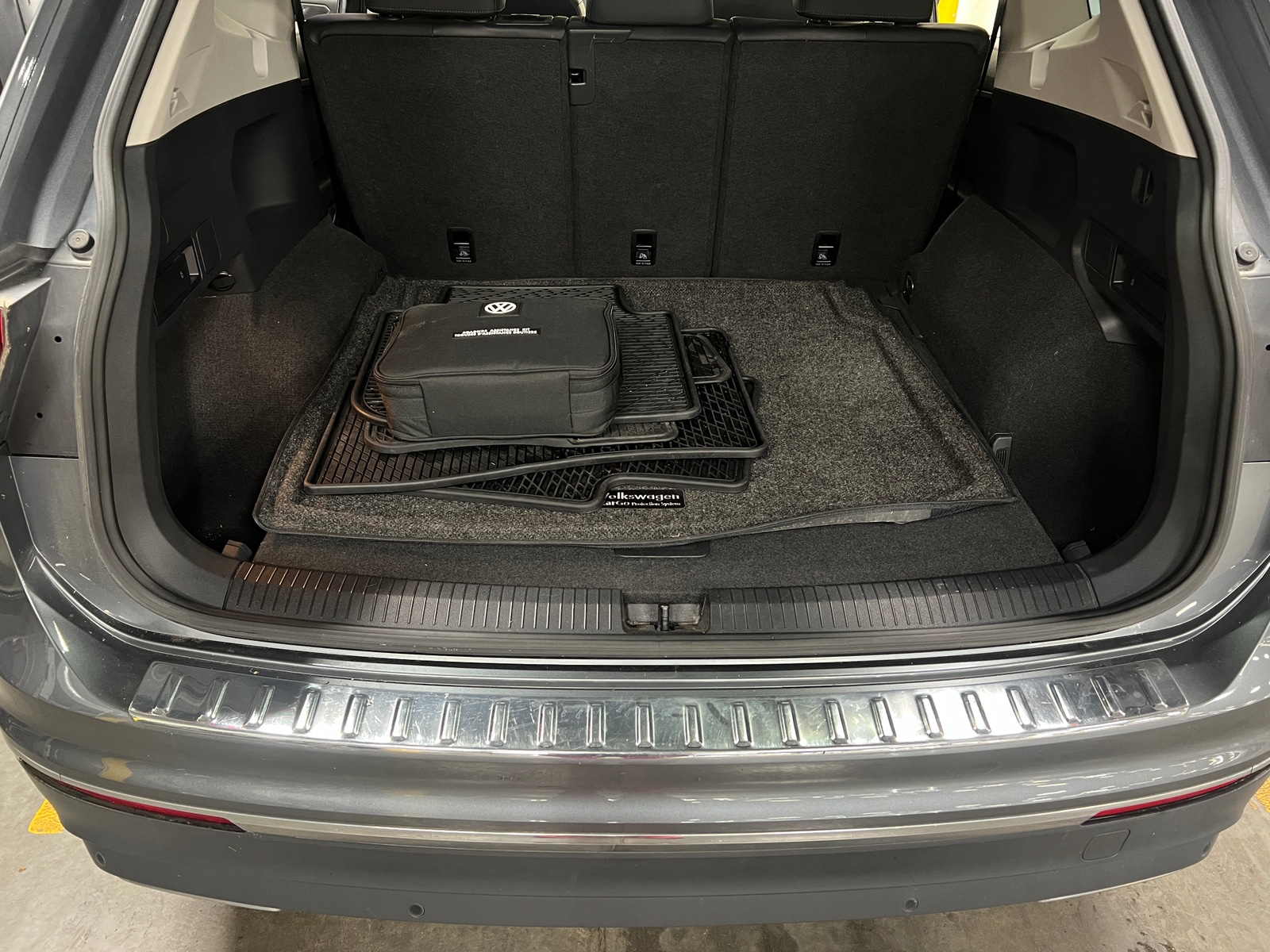 Thumbnail: 2020 Volkswagen Tiguan - 6