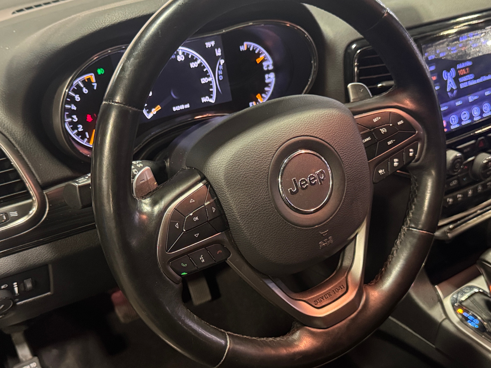 Thumbnail: 2019 Jeep Grand Cherokee - 4