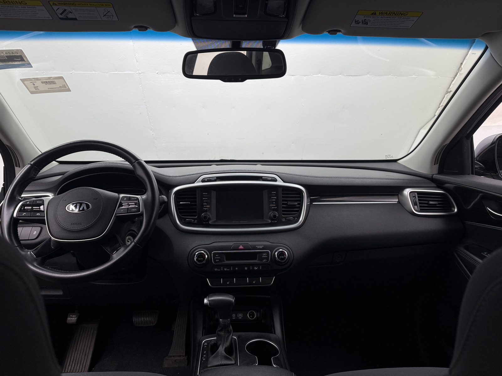 Thumbnail: 2019 Kia Sorento - 3