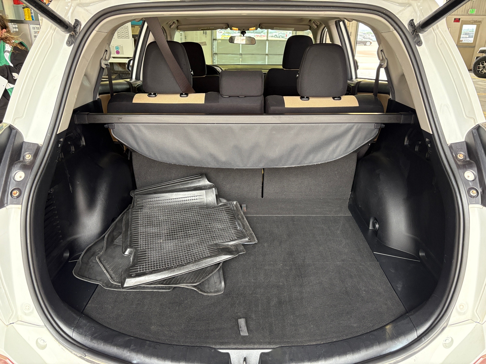 Thumbnail: 2016 Toyota RAV4 - 7