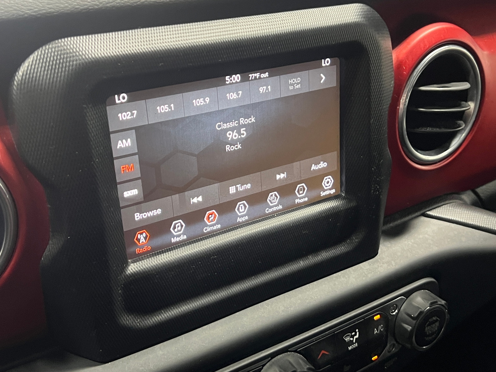 Thumbnail: 2018 Jeep Wrangler - 3