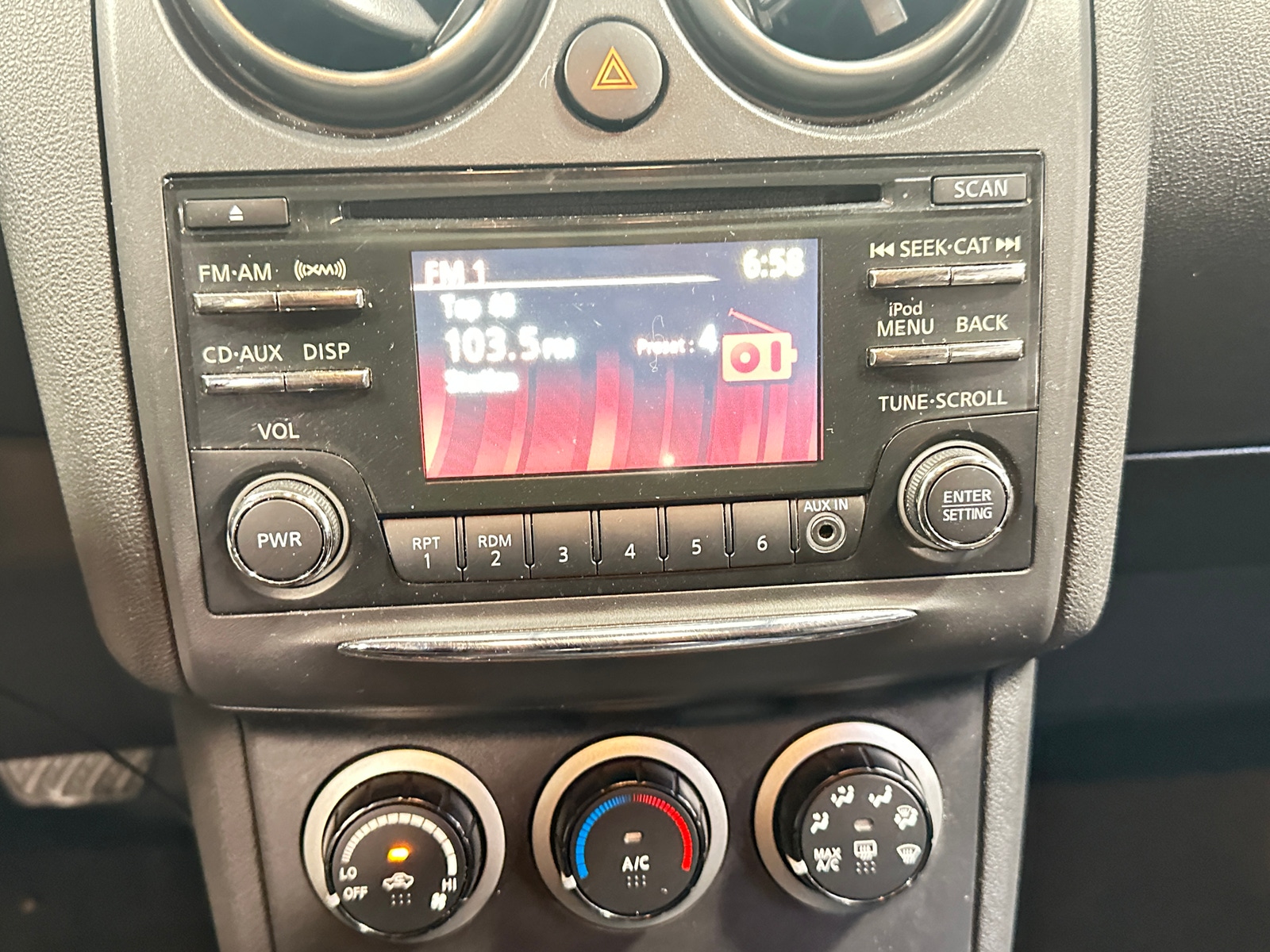 Thumbnail: 2015 Nissan Rogue - 4
