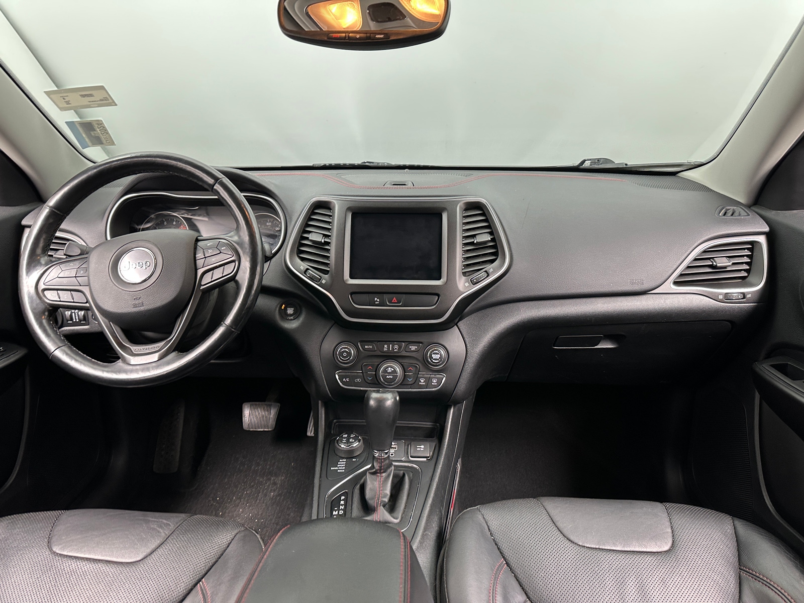 Thumbnail: 2020 Jeep Cherokee - 3