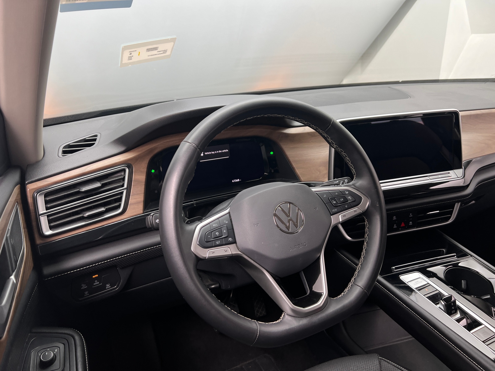 Thumbnail: 2024 Volkswagen Atlas - 4