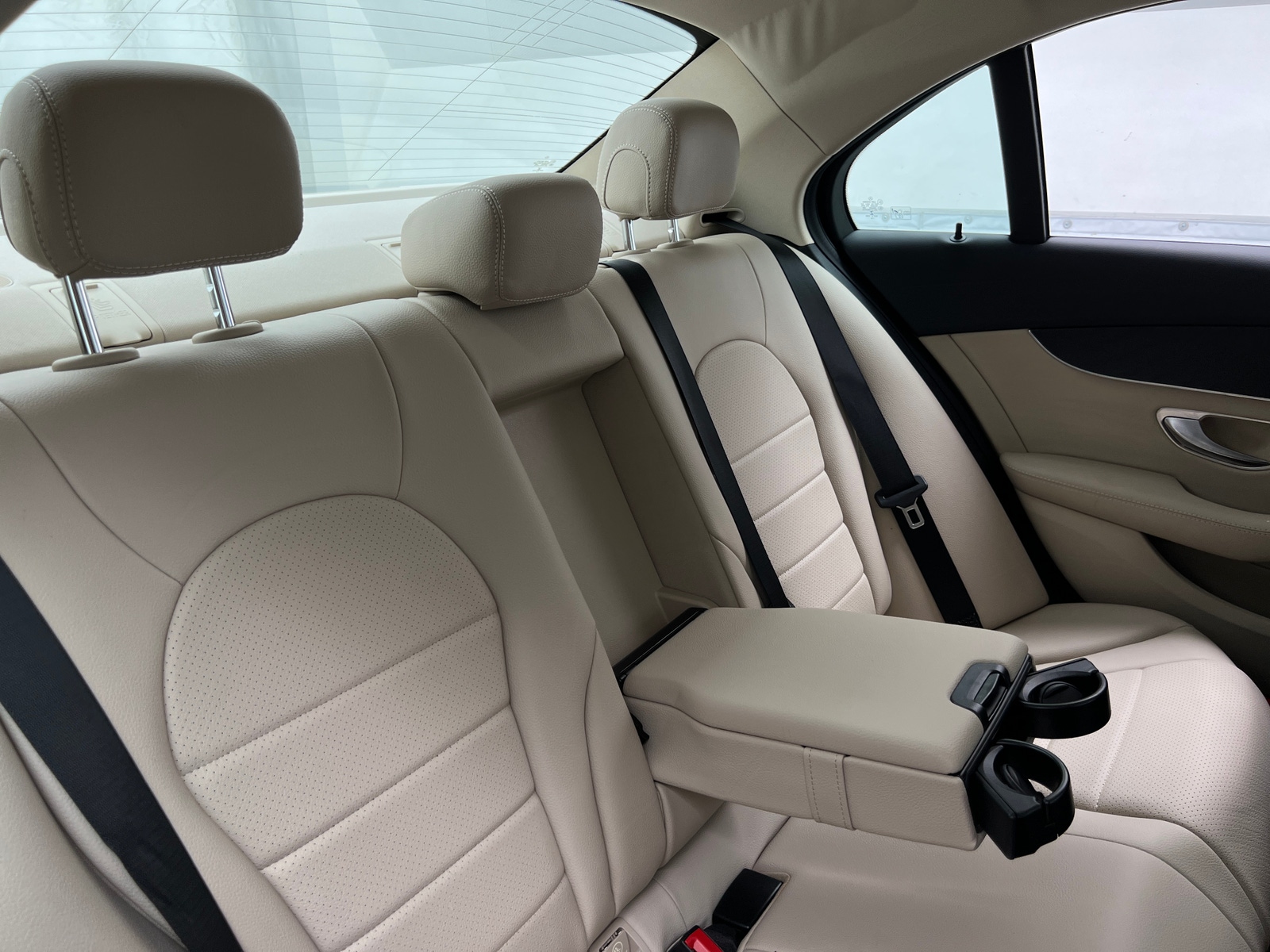 Thumbnail: 2016 Mercedes-Benz C-Class - 5