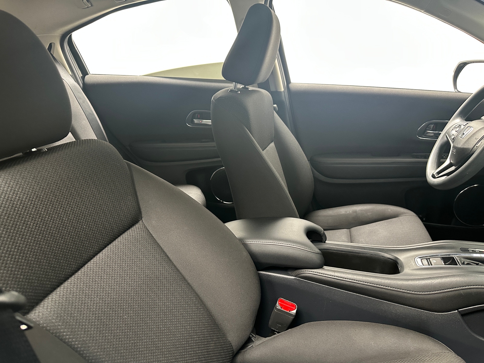 Thumbnail: 2017 Honda HR-V - 2