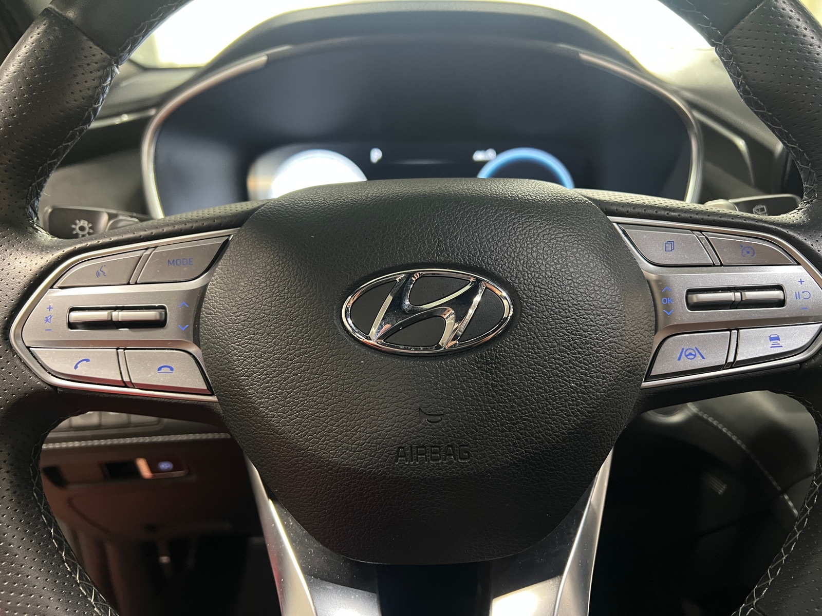 Thumbnail: 2023 Hyundai Santa Fe - 4