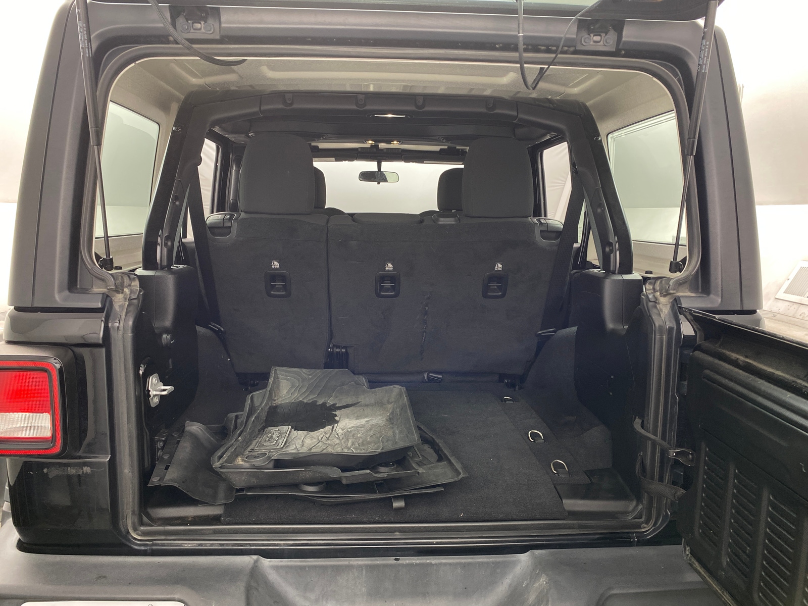 Thumbnail: 2020 Jeep Wrangler - 7