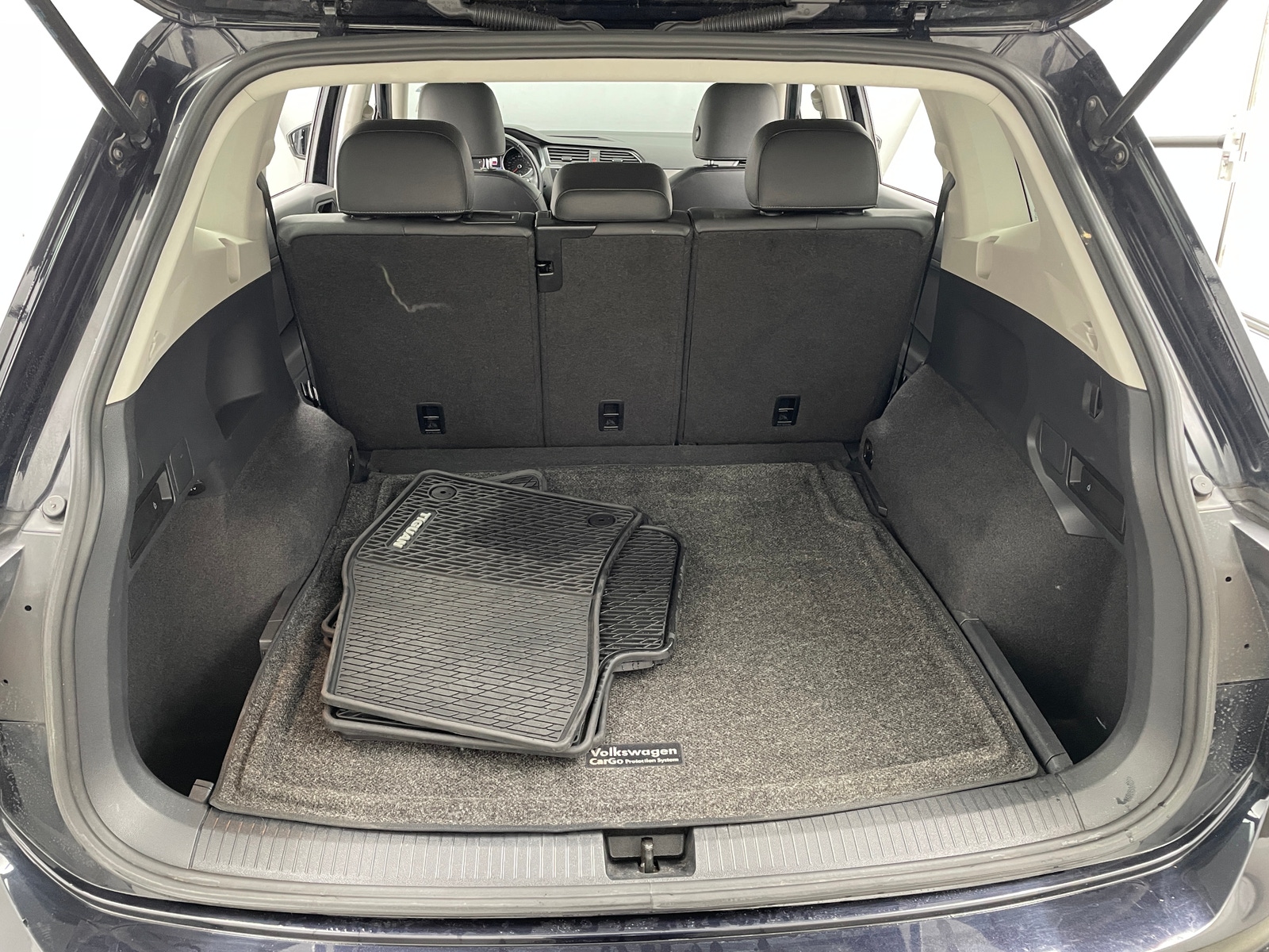 Thumbnail: 2019 Volkswagen Tiguan - 6