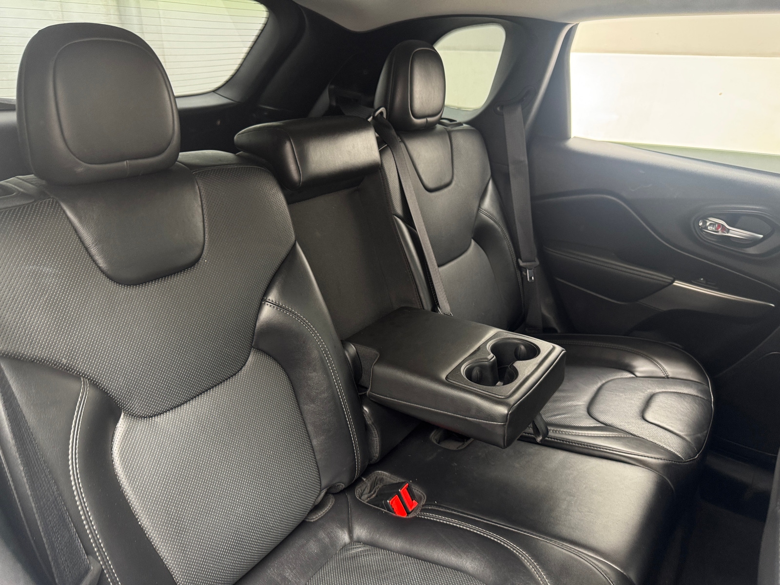 Thumbnail: 2020 Jeep Cherokee - 5