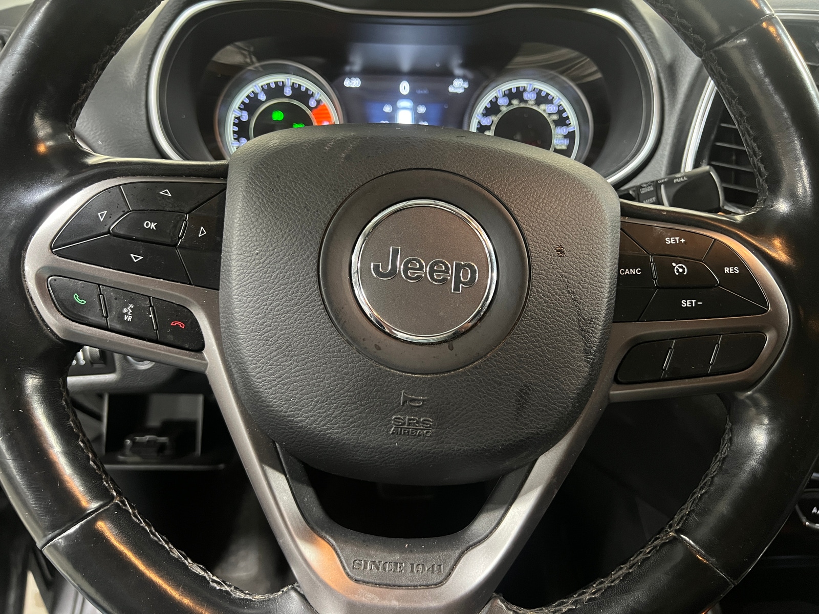 Thumbnail: 2020 Jeep Cherokee - 4