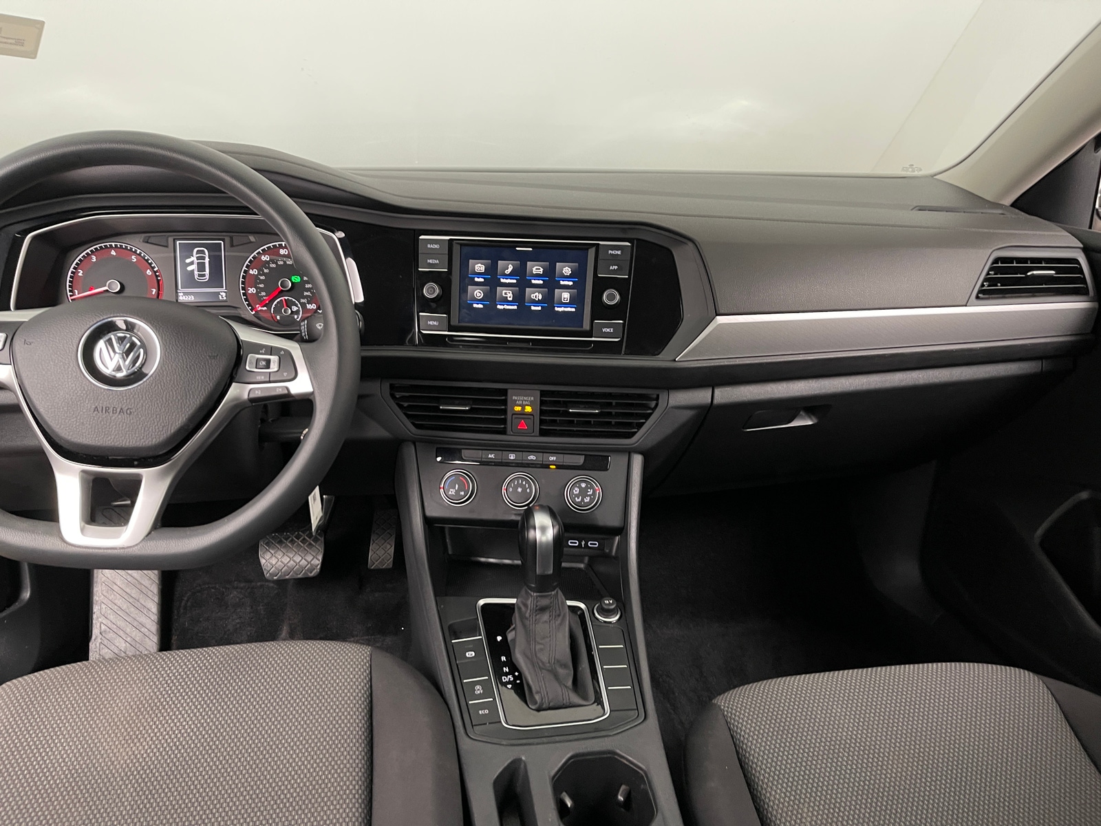 Thumbnail: 2020 Volkswagen Jetta - 3