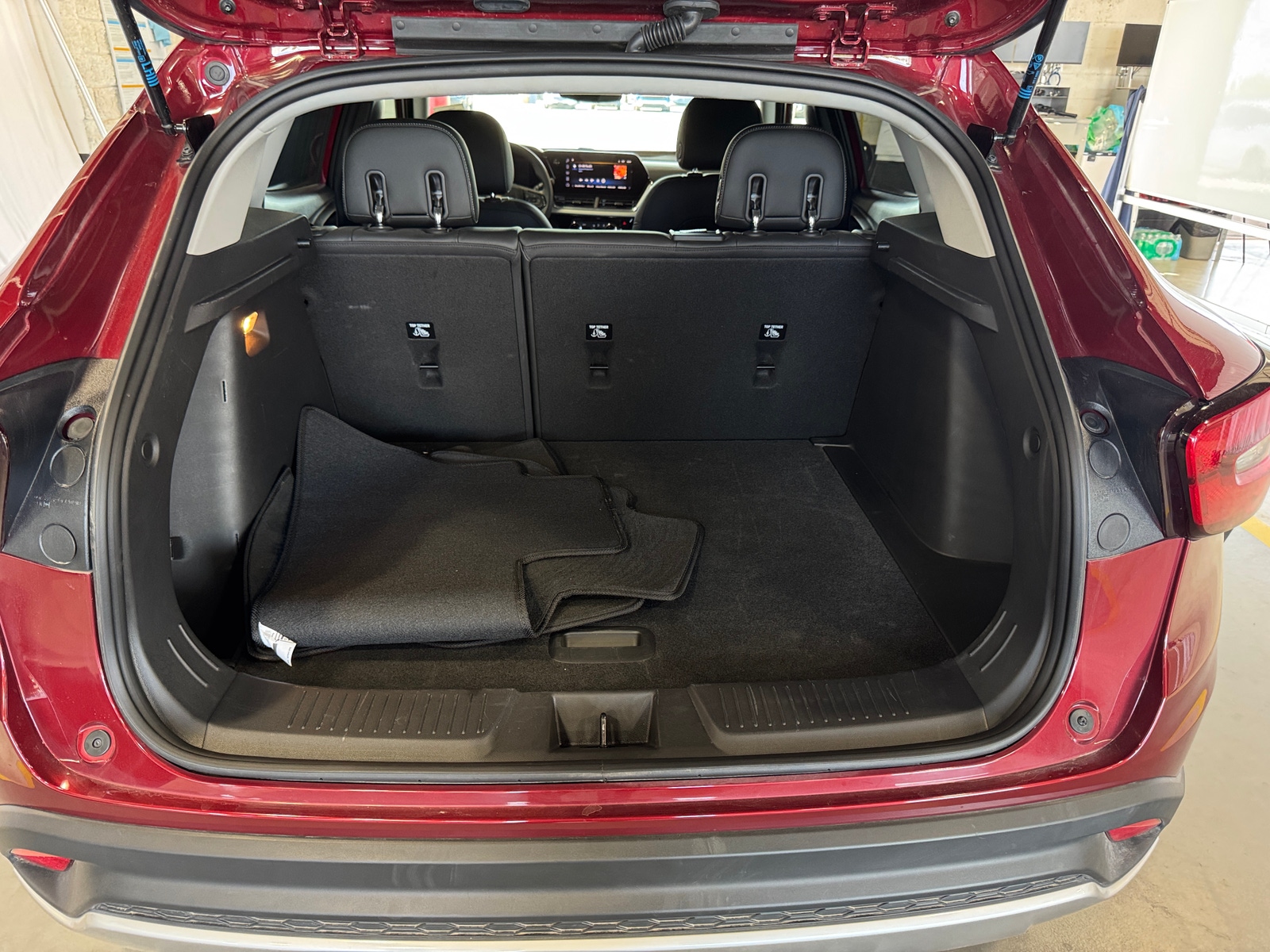 Thumbnail: 2025 Chevrolet Trax - 7