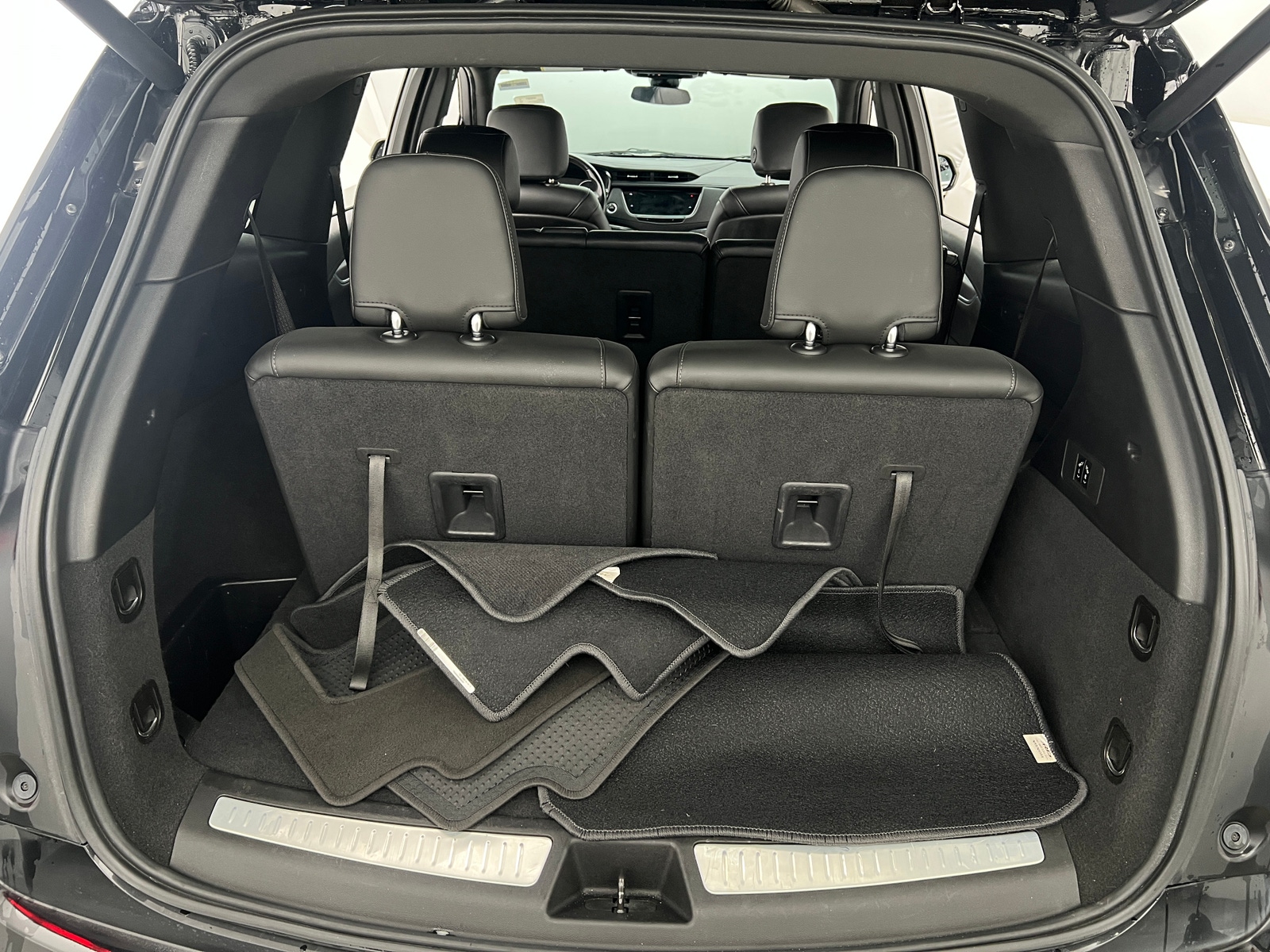 Thumbnail: 2021 Cadillac XT6 - 6