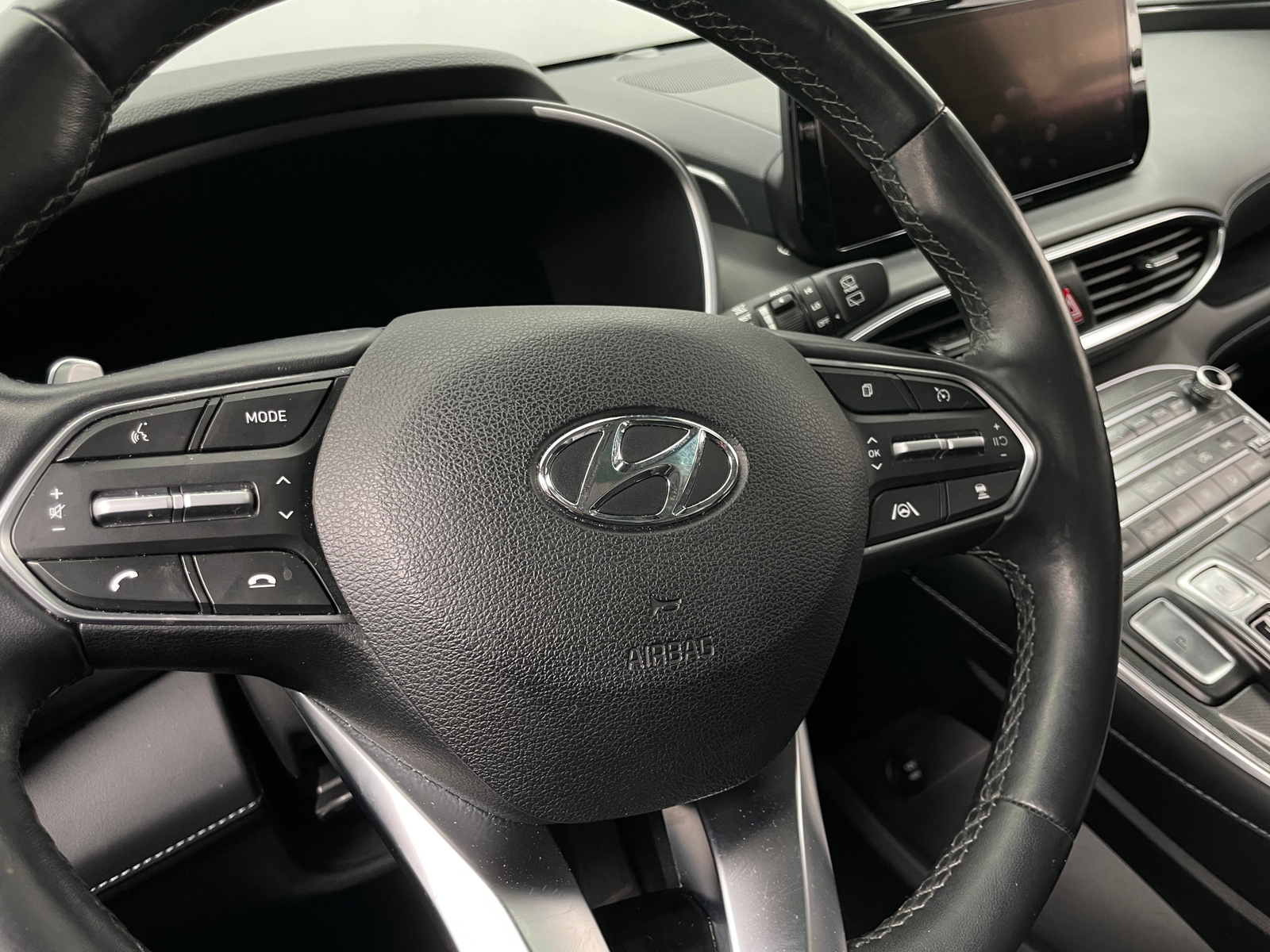 Thumbnail: 2022 Hyundai Santa Fe - 4