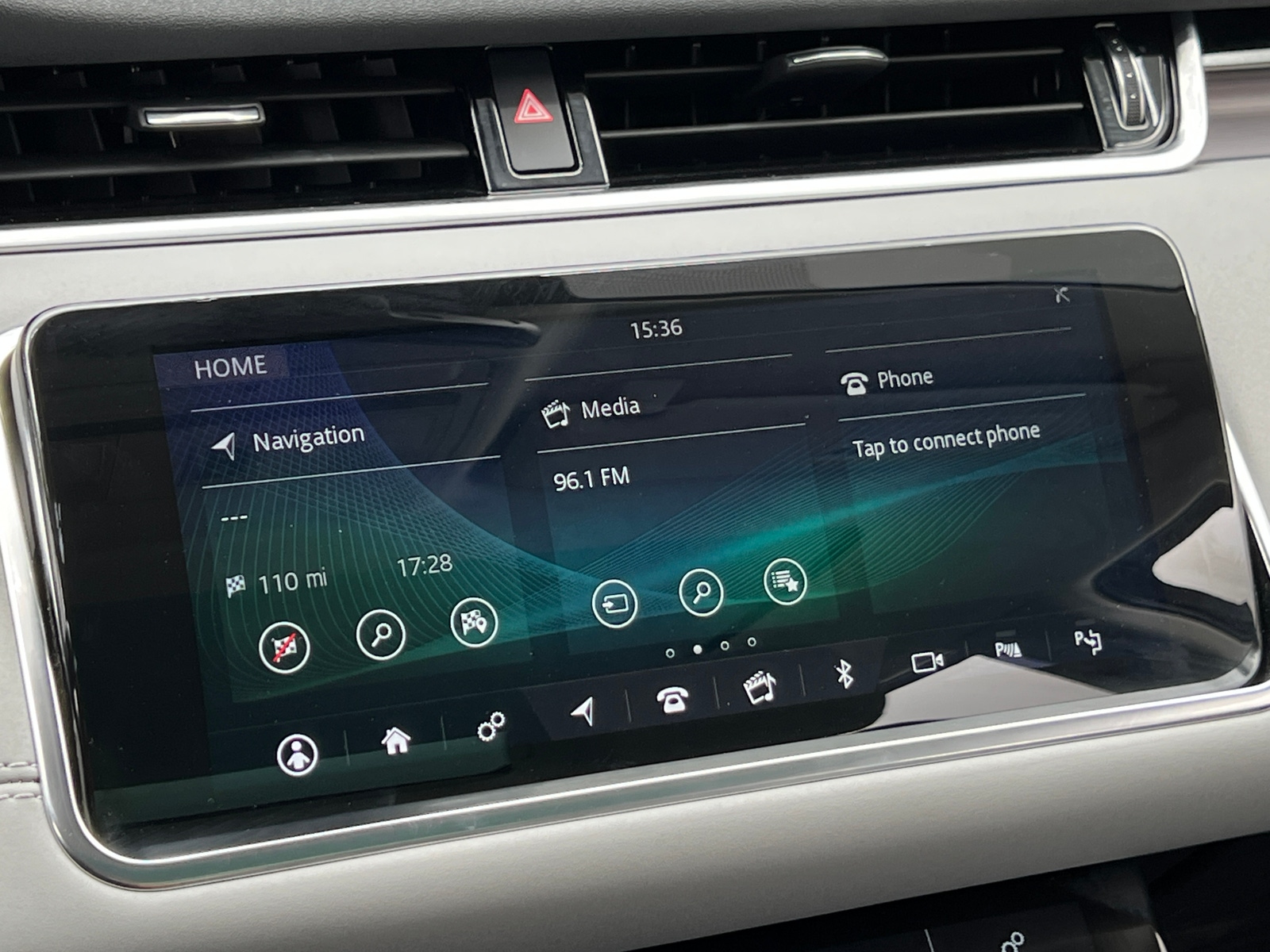 Thumbnail: 2020 Land Rover Range Rover Evoque - 3