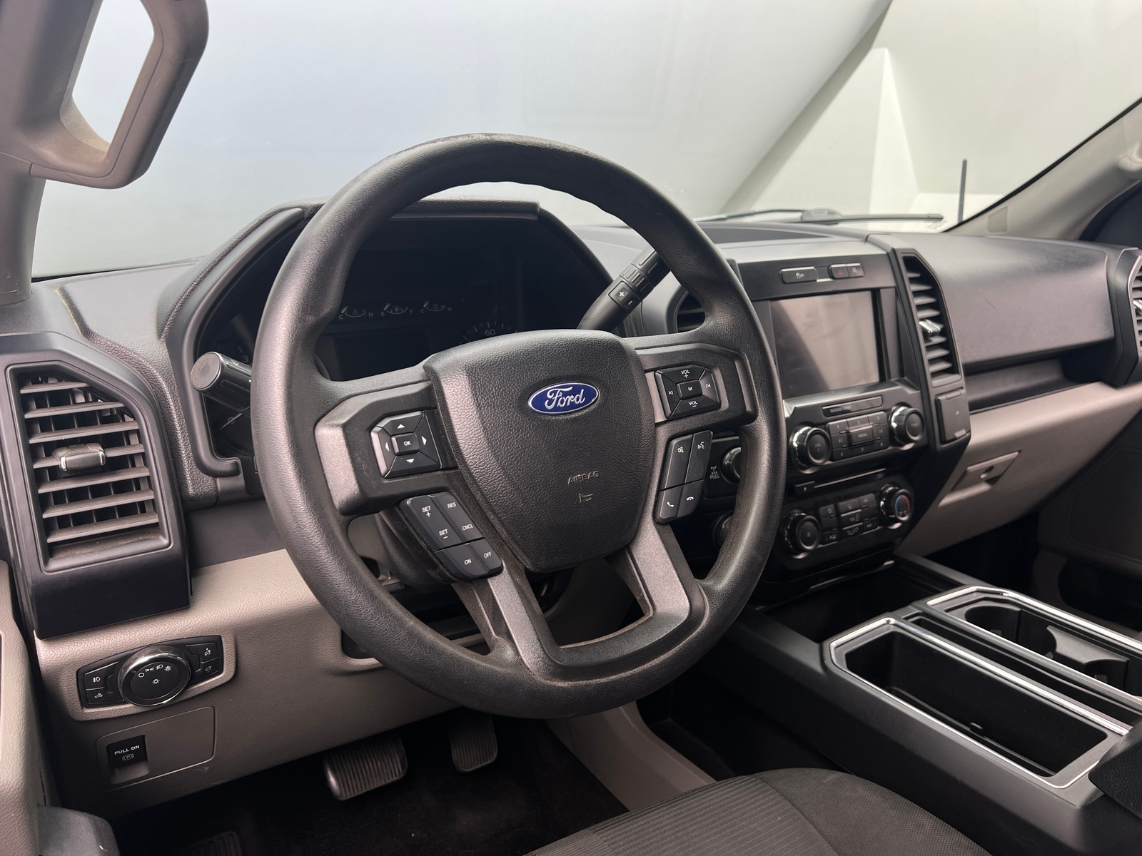 Thumbnail: 2018 Ford Econoline - 5