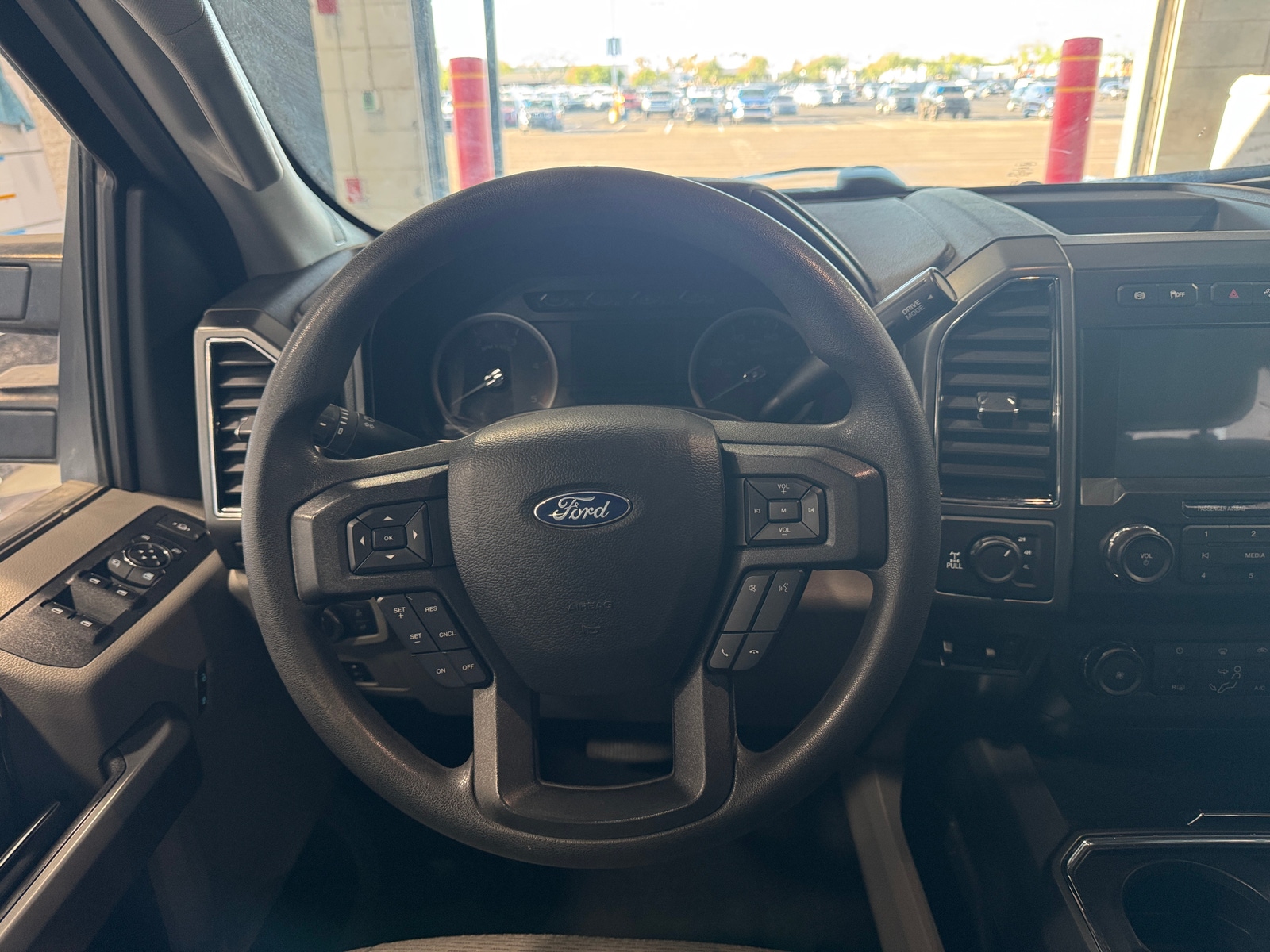 Thumbnail: 2020 Ford Econoline - 5