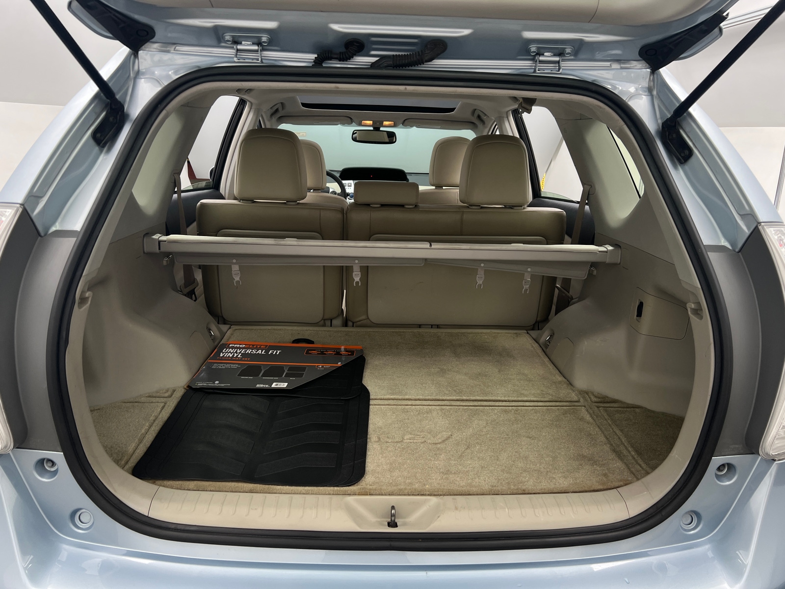 Thumbnail: 2012 Toyota Prius v - 6