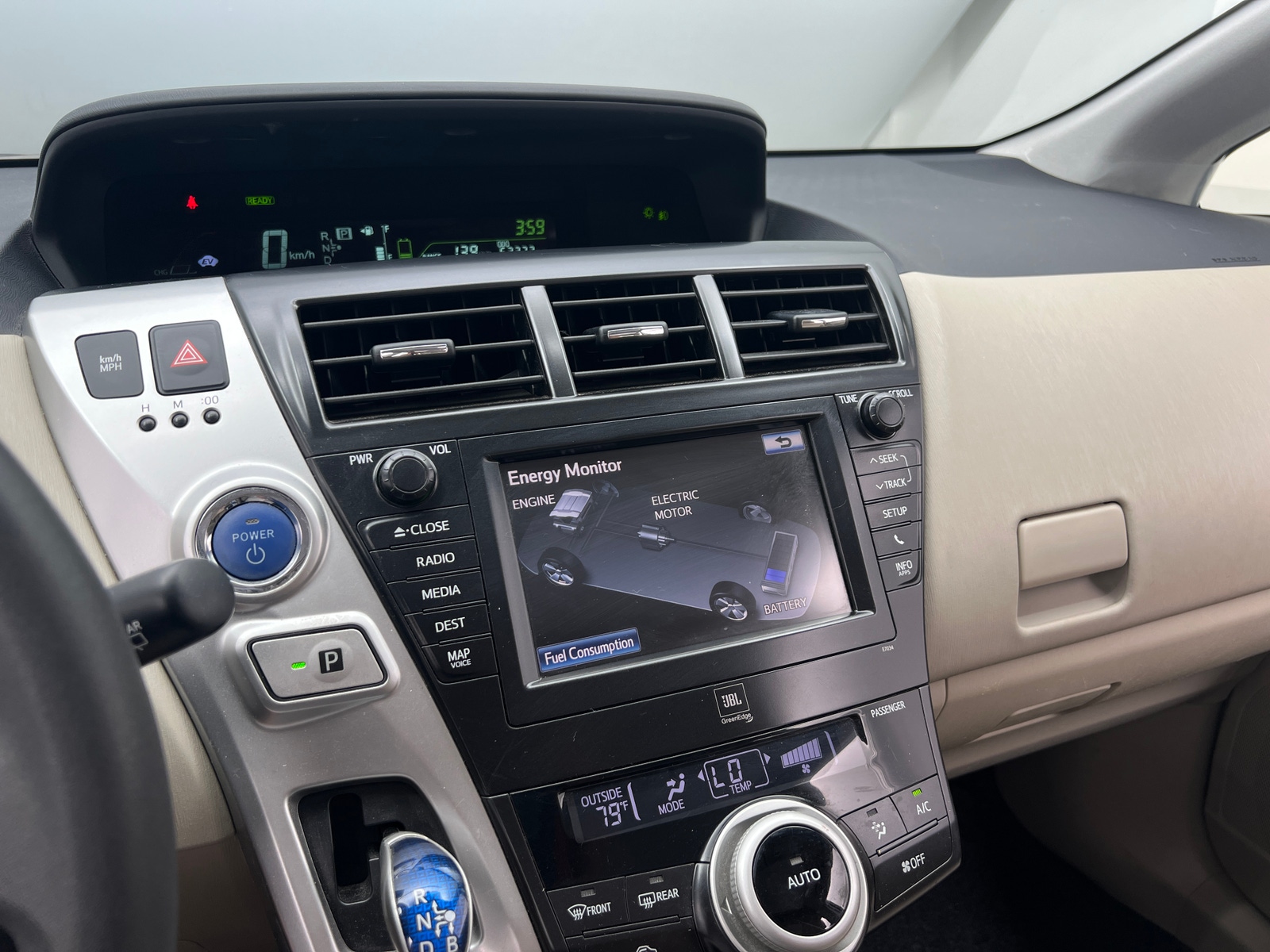 Thumbnail: 2012 Toyota Prius v - 3