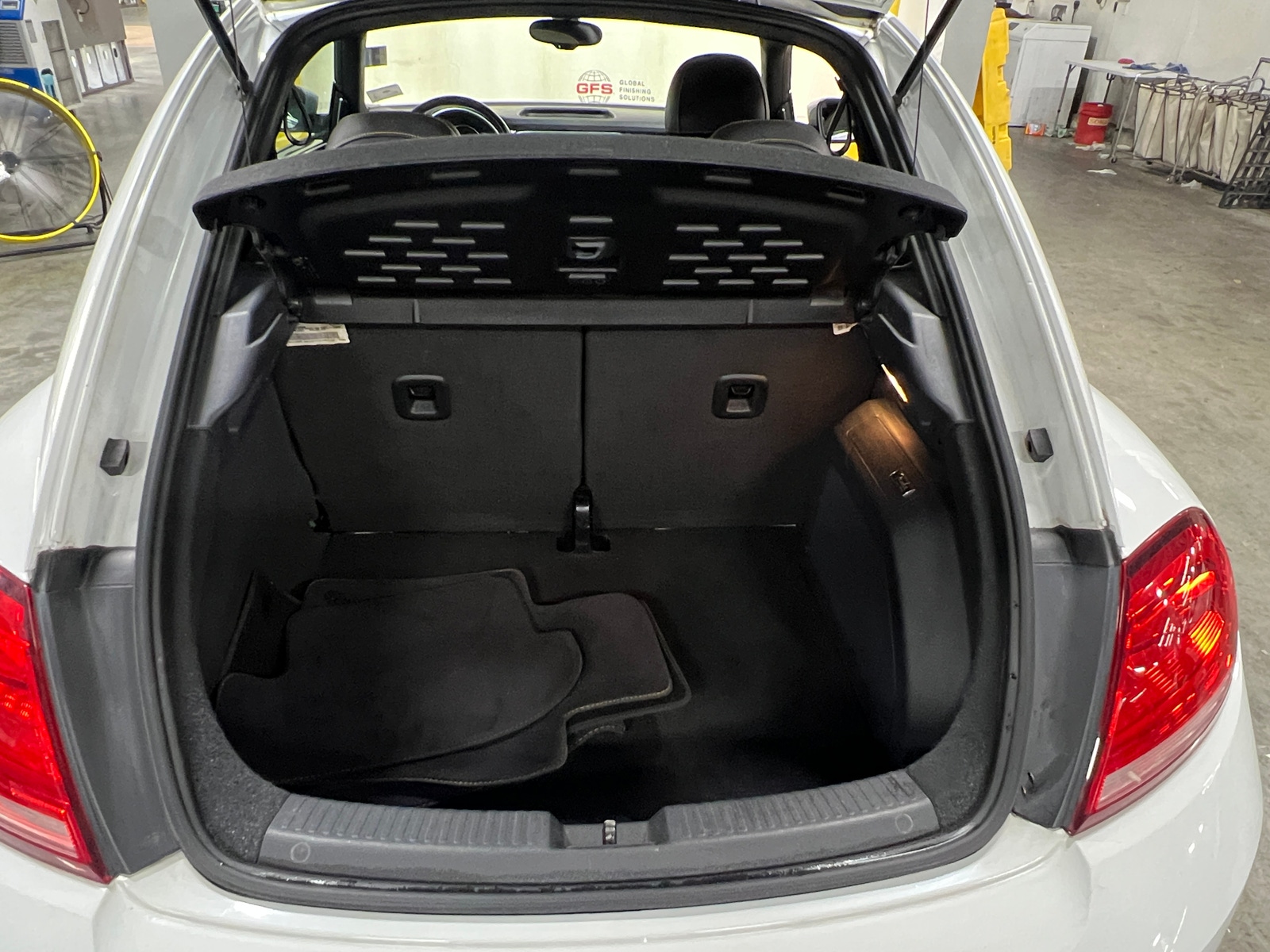 Thumbnail: 2016 Volkswagen Beetle - 6