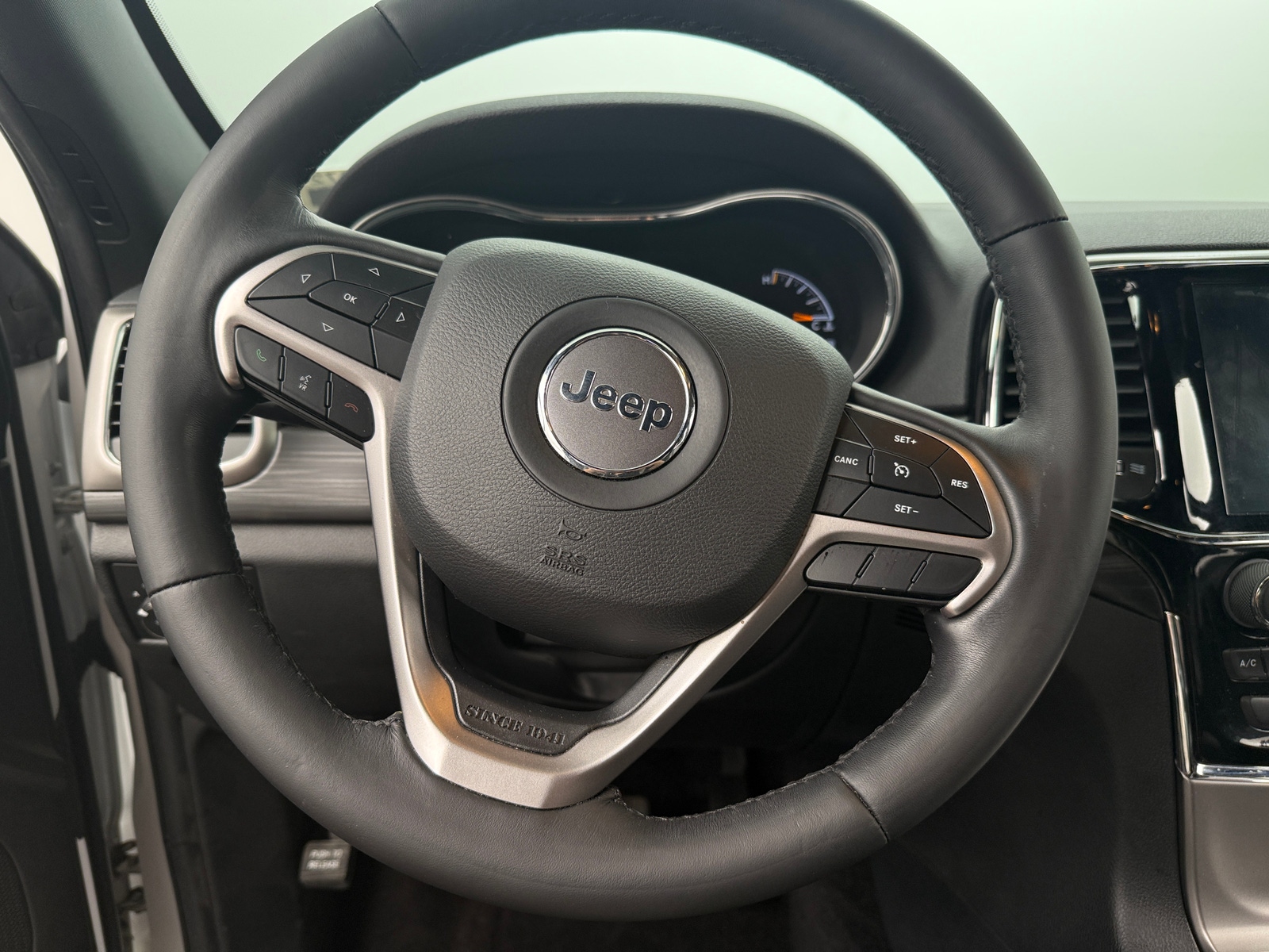 Thumbnail: 2019 Jeep Grand Cherokee - 5