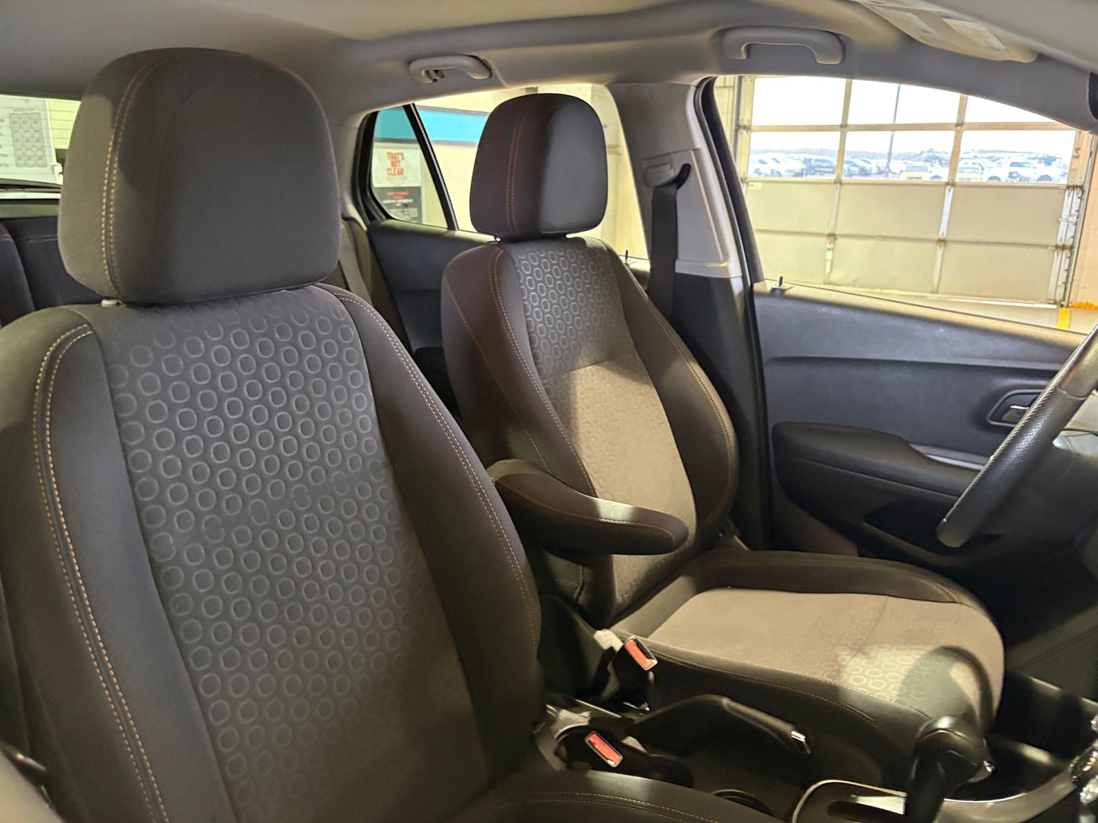 Thumbnail: 2020 Chevrolet Trax - 2