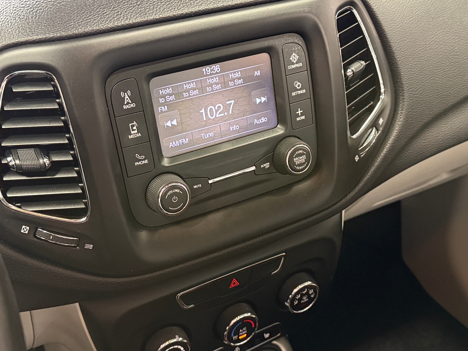 Thumbnail: 2018 Jeep Compass - 4