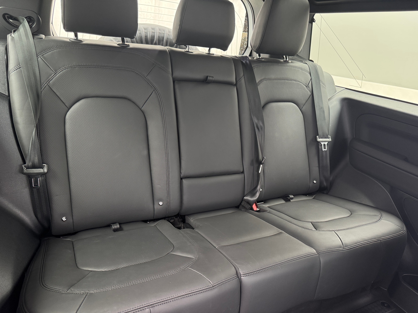 Thumbnail: 2025 Land Rover Defender - 5