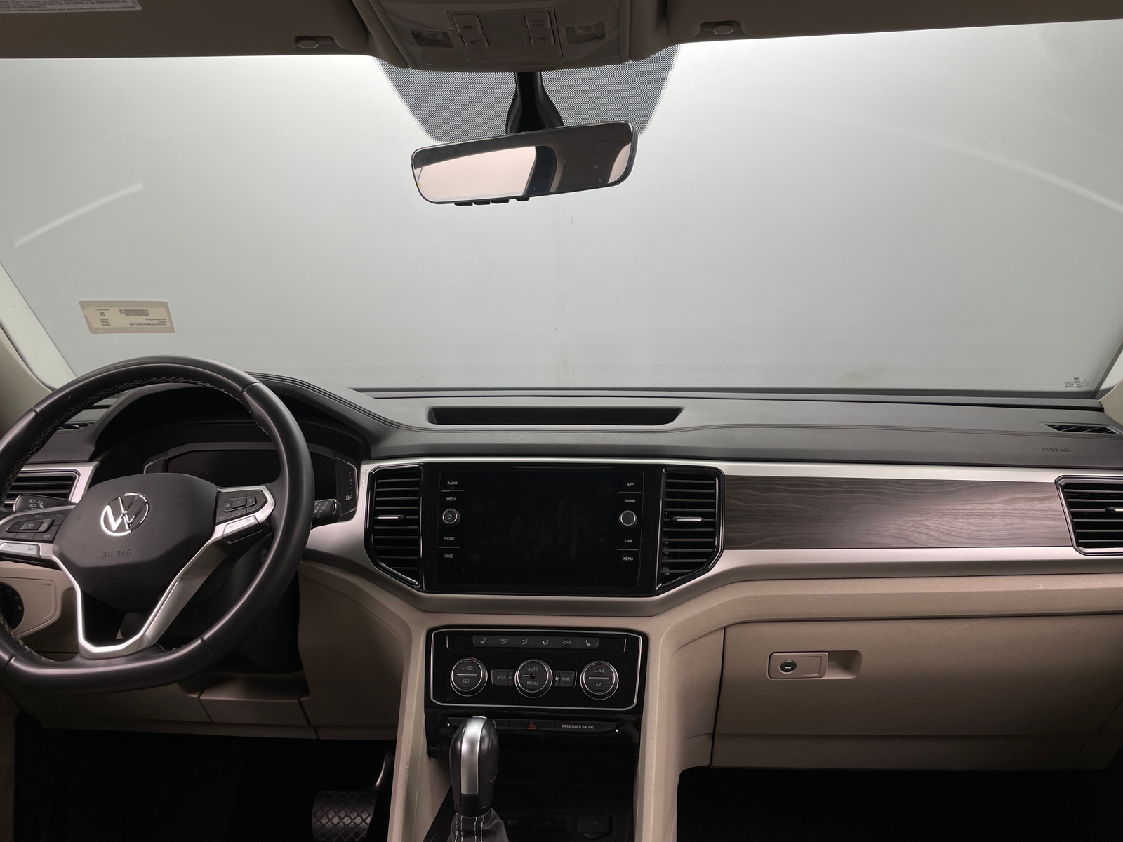 Thumbnail: 2023 Volkswagen Atlas - 3