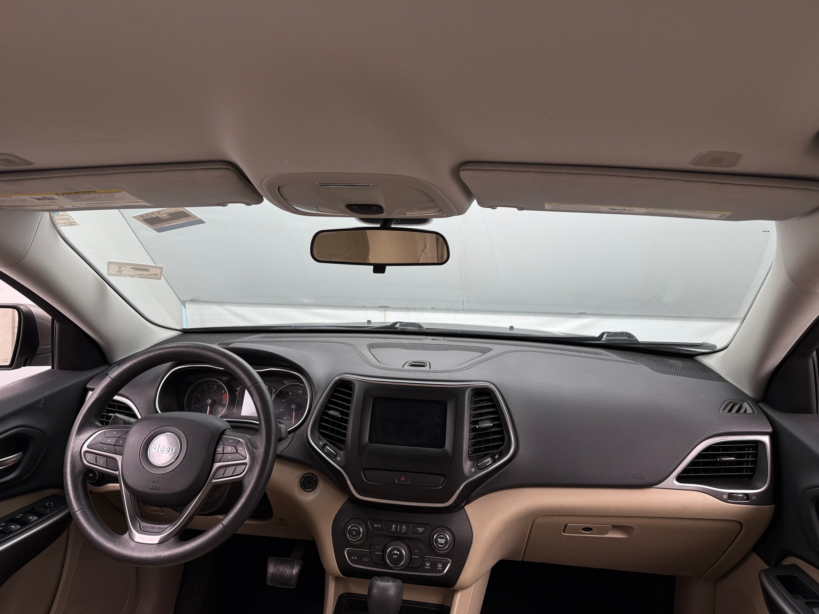 Thumbnail: 2019 Jeep Cherokee - 3