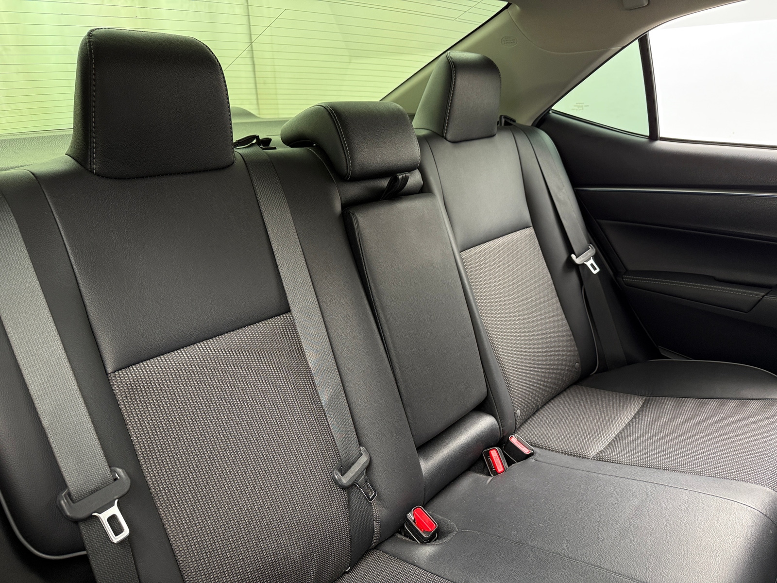 Thumbnail: 2015 Toyota Corolla - 6