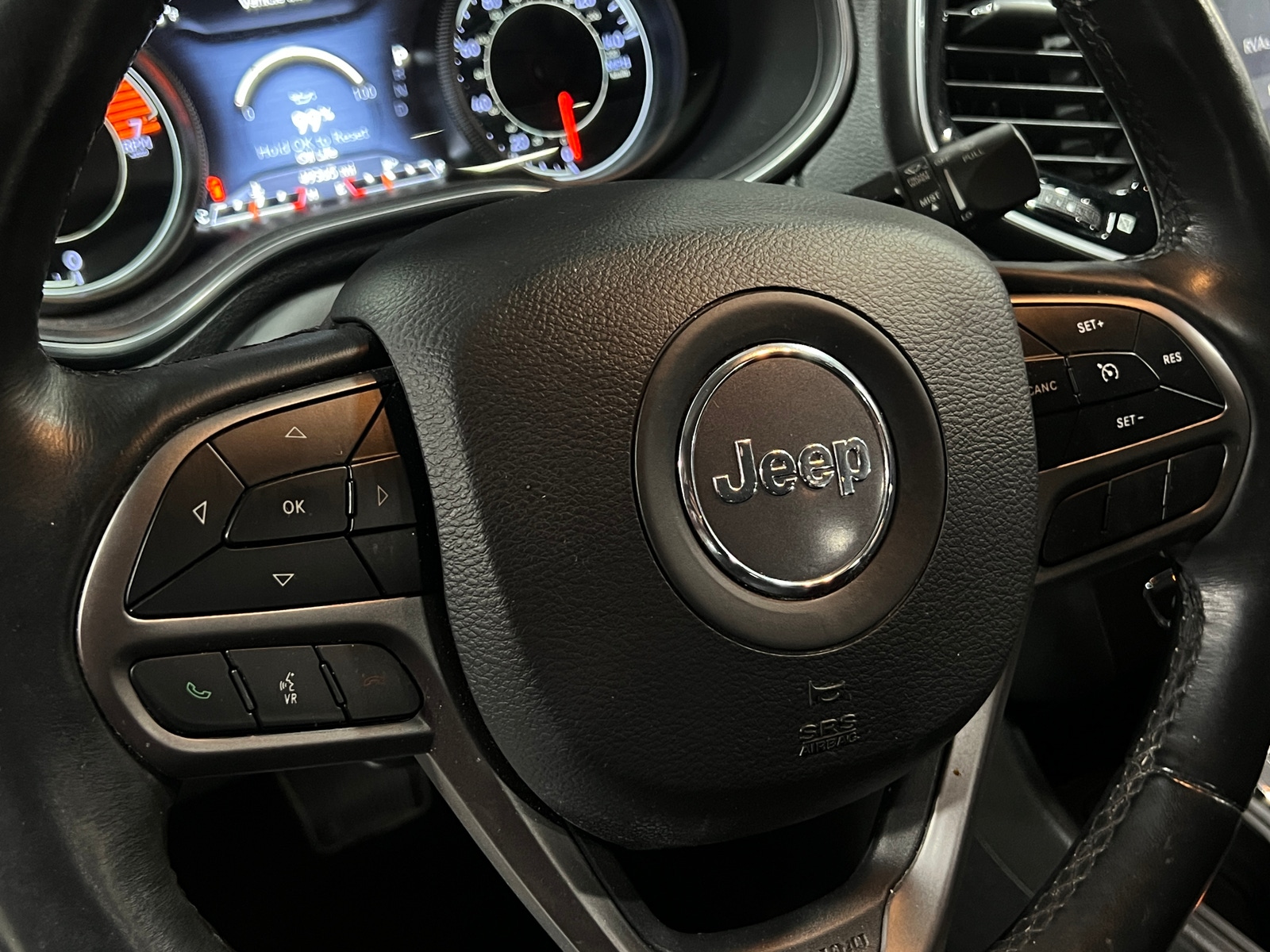 Thumbnail: 2019 Jeep Cherokee - 4