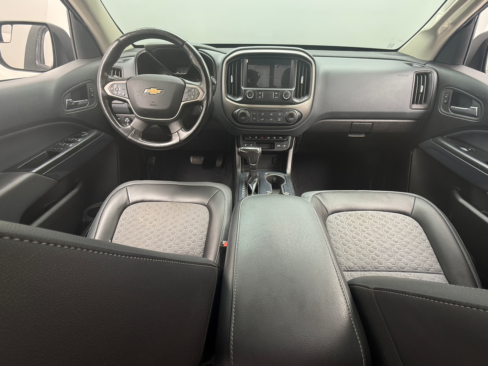 Thumbnail: 2019 Chevrolet Colorado - 3