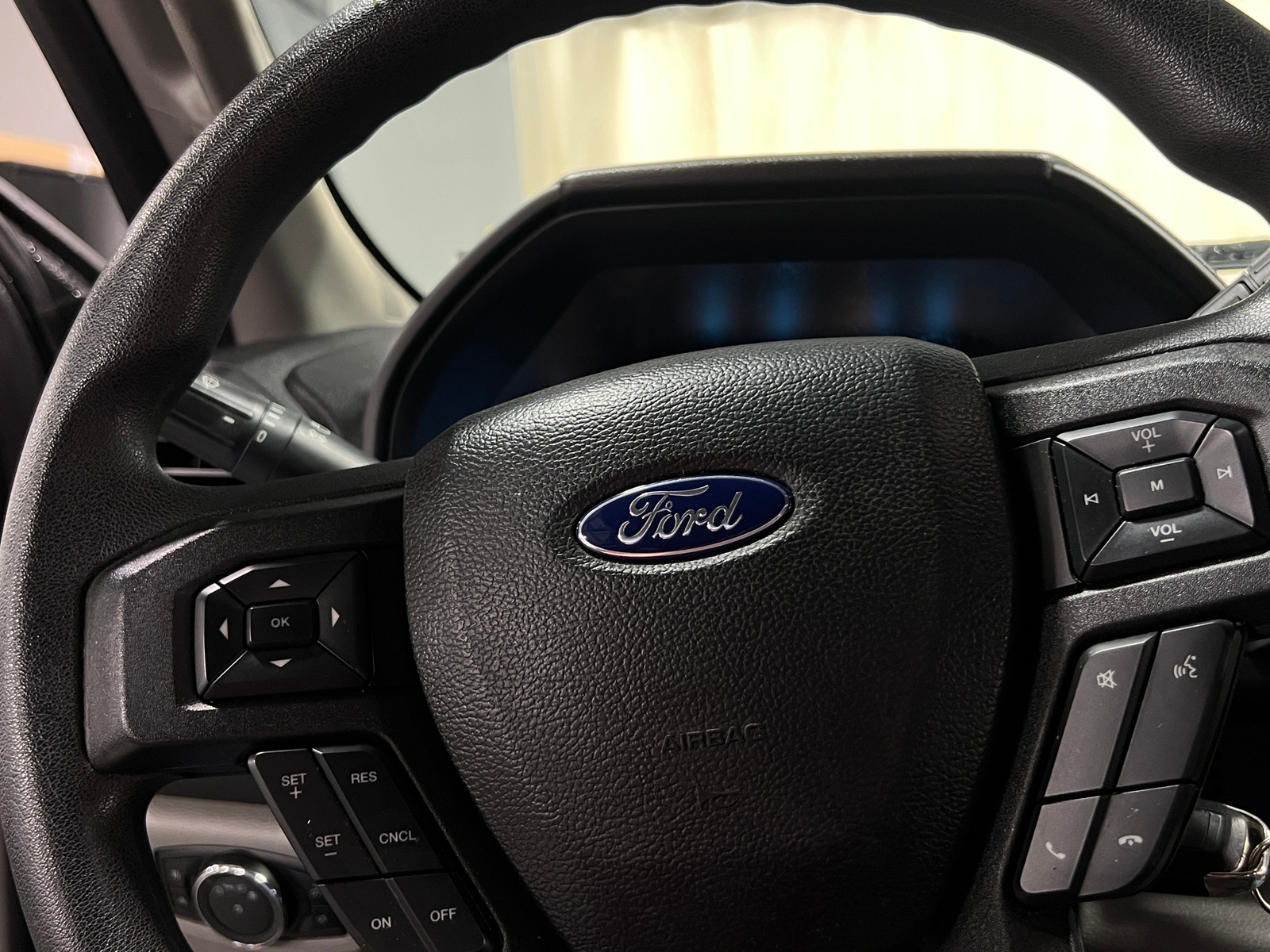 Thumbnail: 2018 Ford Econoline - 5