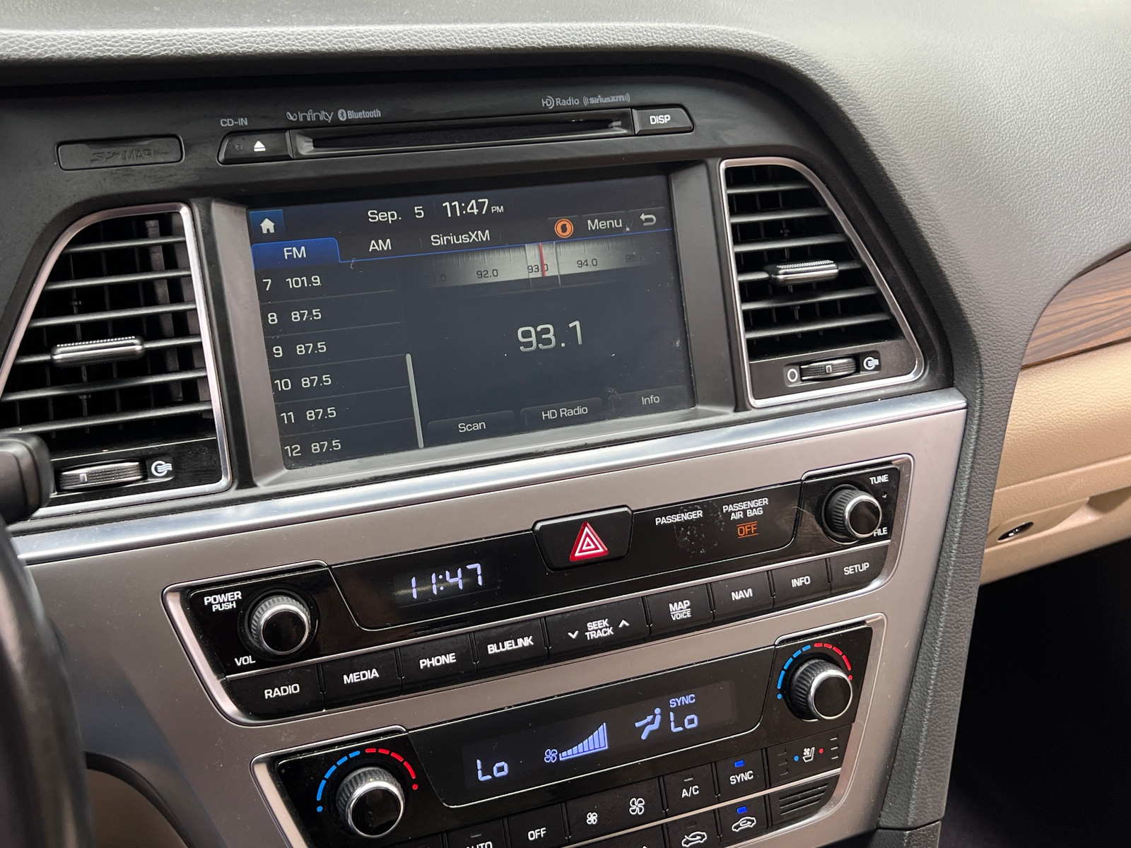 Thumbnail: 2017 Hyundai Sonata - 3