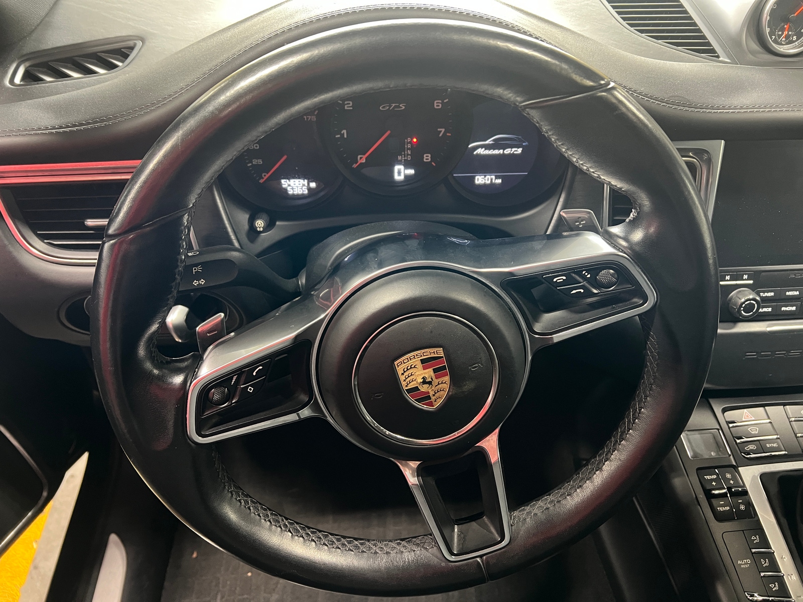Thumbnail: 2017 Porsche Macan - 4