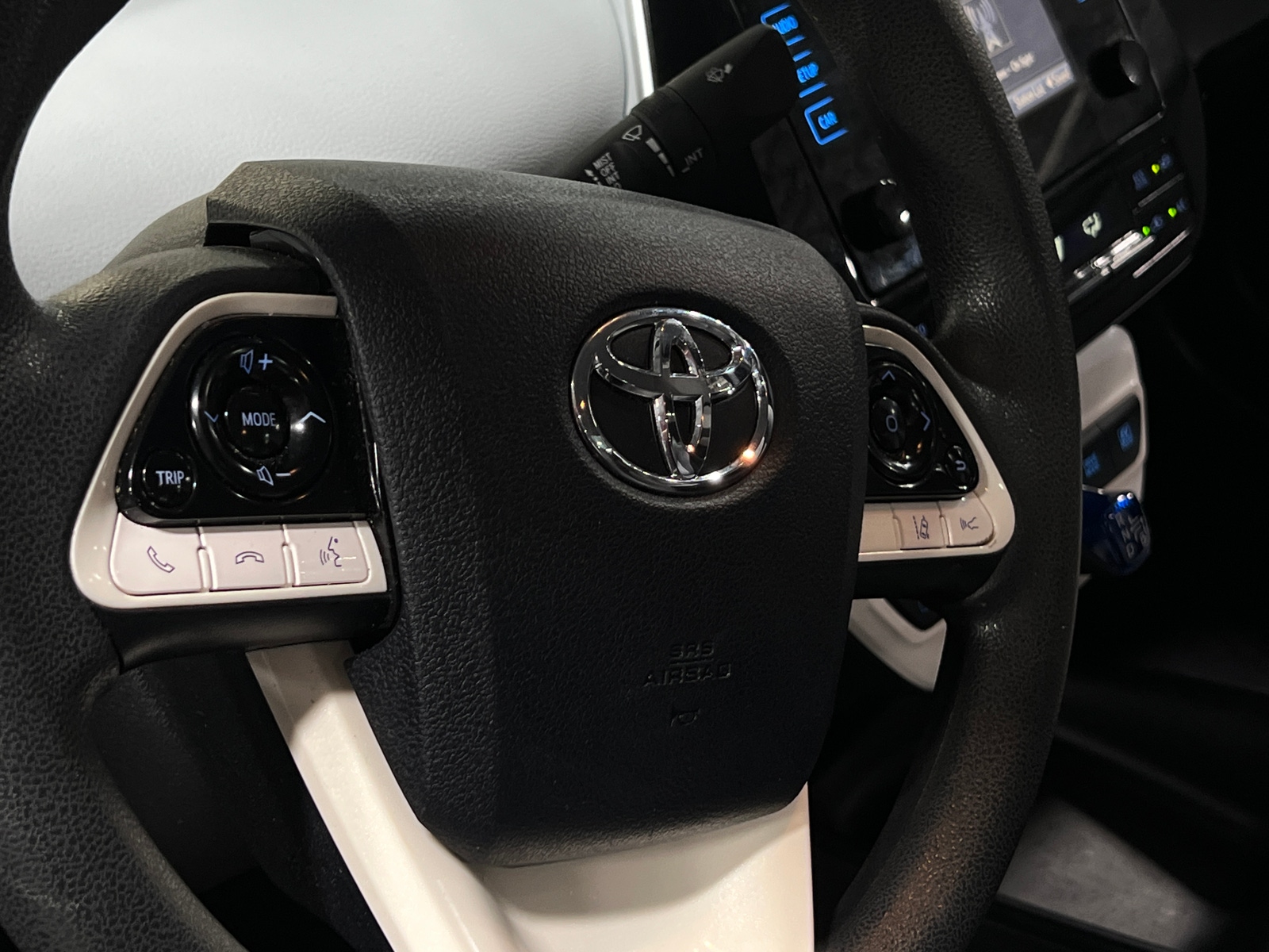 Thumbnail: 2018 Toyota Prius - 5