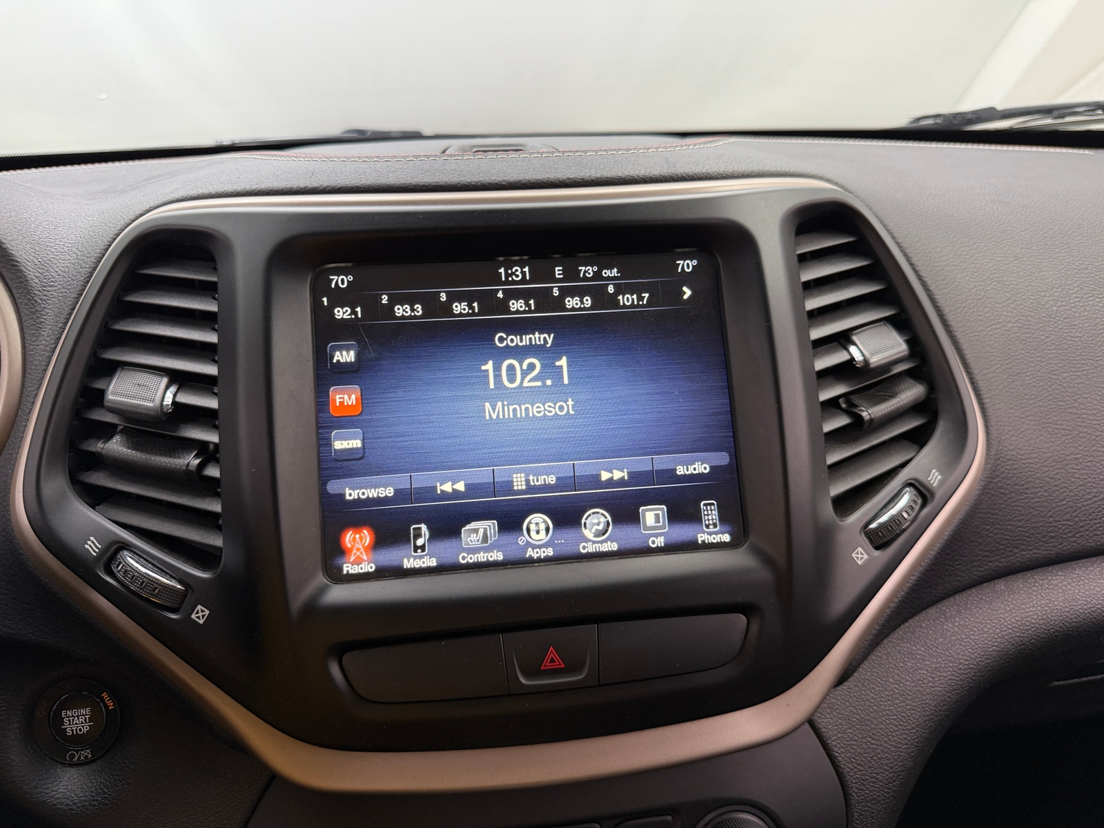 Thumbnail: 2017 Jeep Cherokee - 4