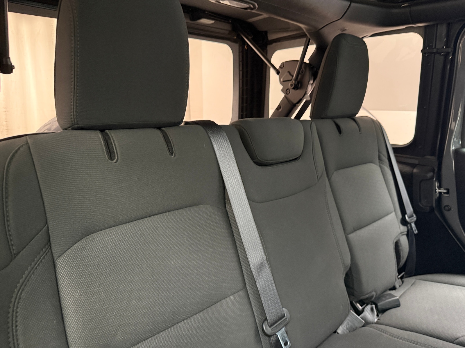 Thumbnail: 2022 Jeep Wrangler - 6