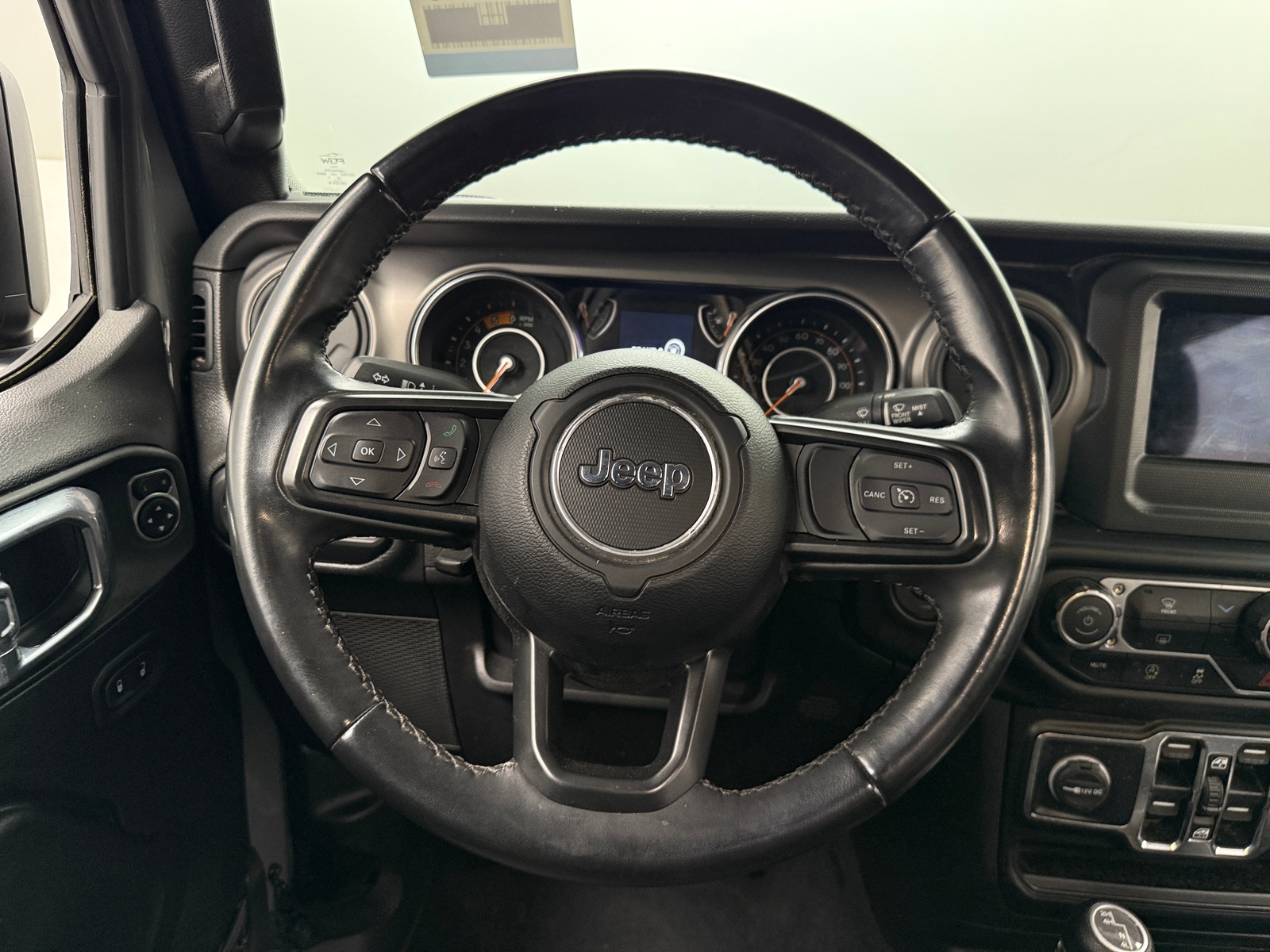 Thumbnail: 2022 Jeep Wrangler - 5