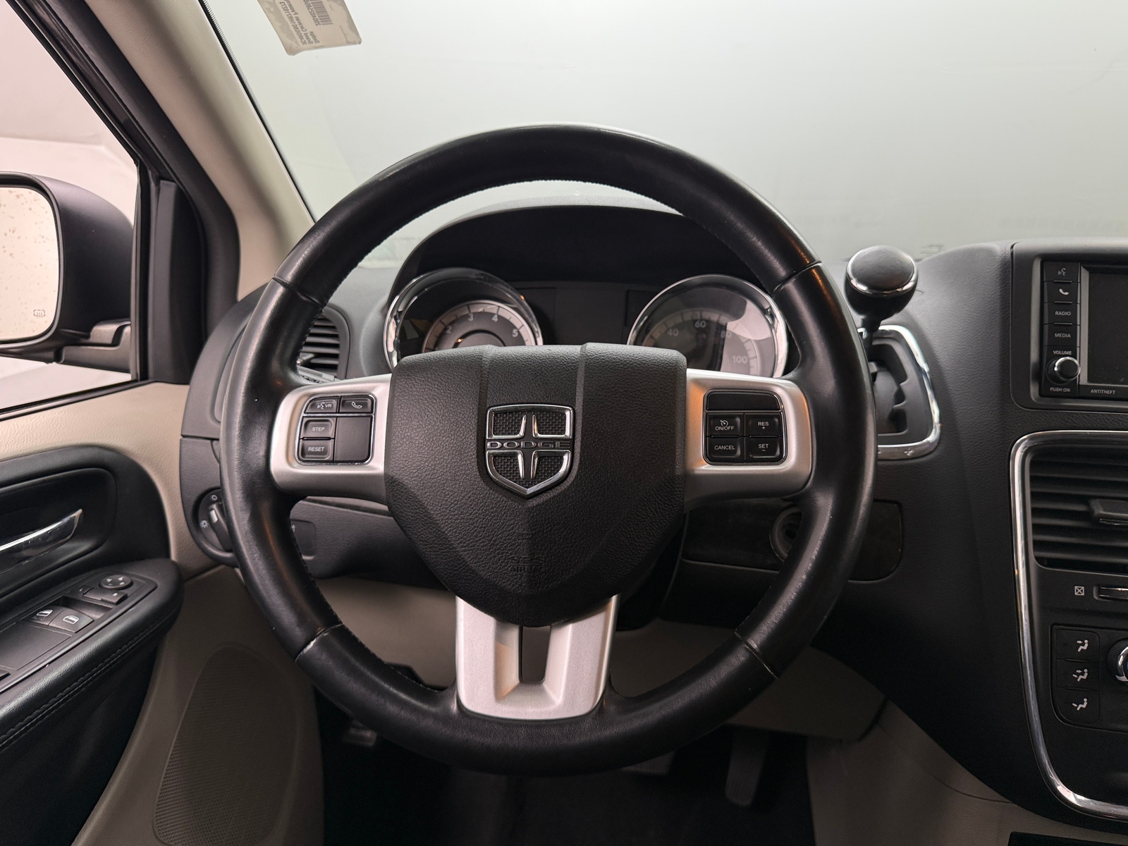 Thumbnail: 2017 Dodge Grand Caravan - 5