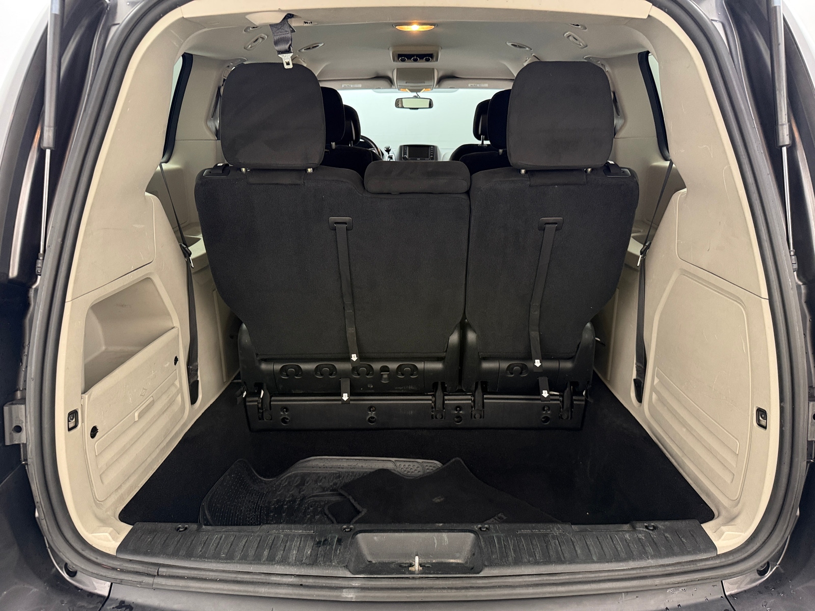 Thumbnail: 2017 Dodge Grand Caravan - 7