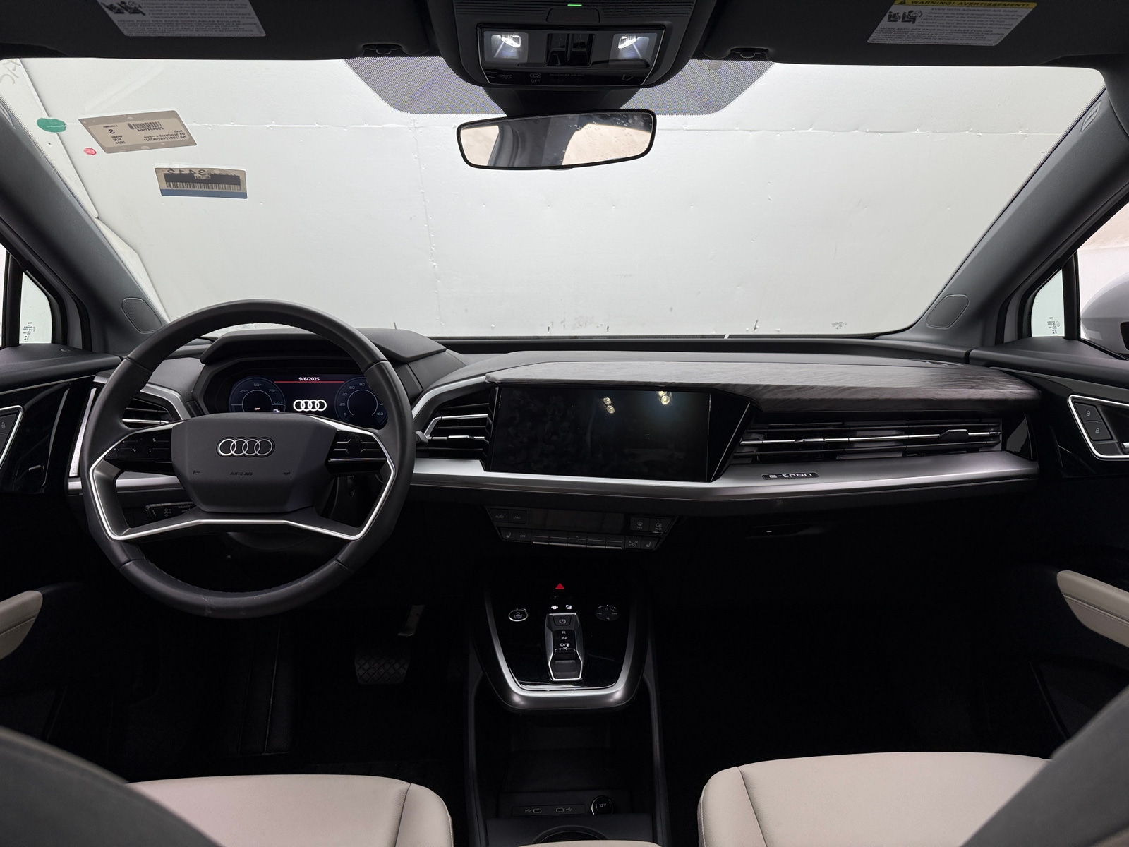 Thumbnail: 2024 Audi Q4 e-tron - 2