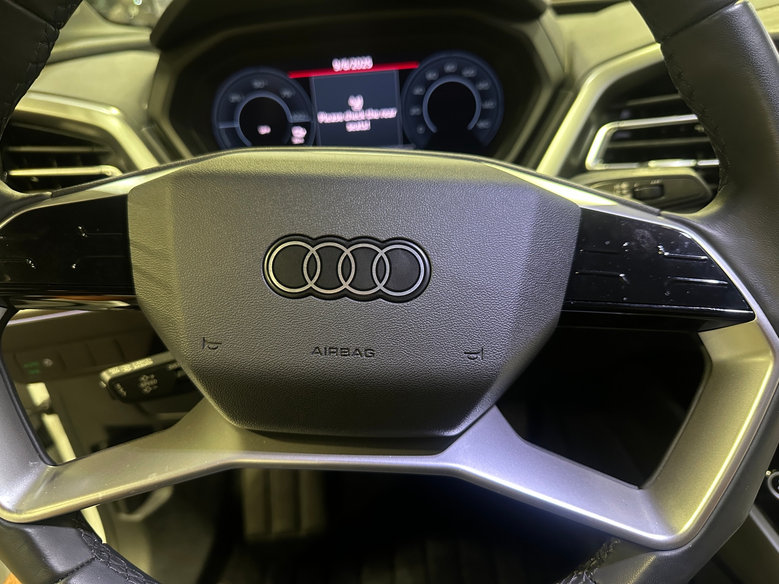 Thumbnail: 2024 Audi Q4 e-tron - 4