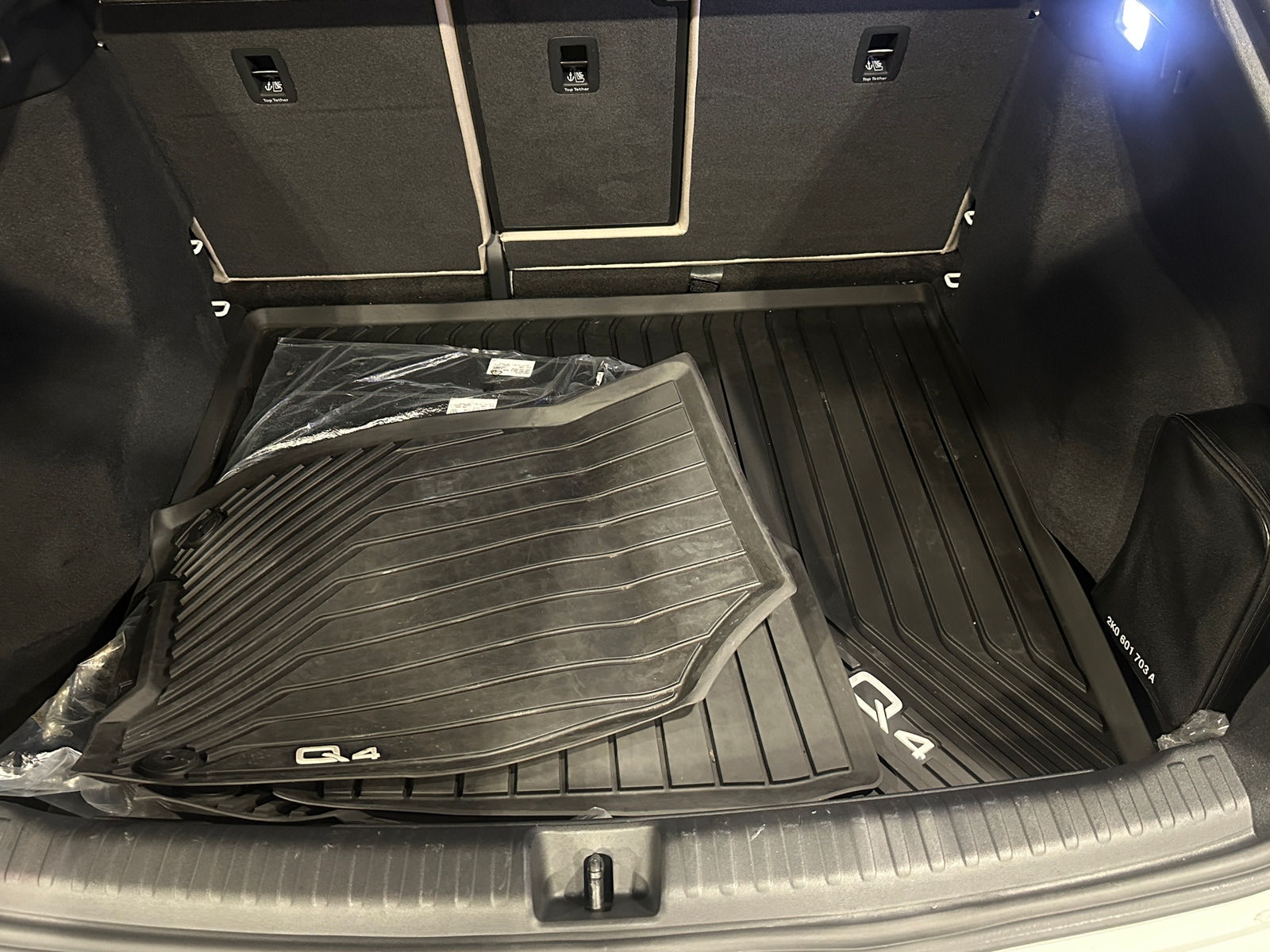 Thumbnail: 2024 Audi Q4 e-tron - 6